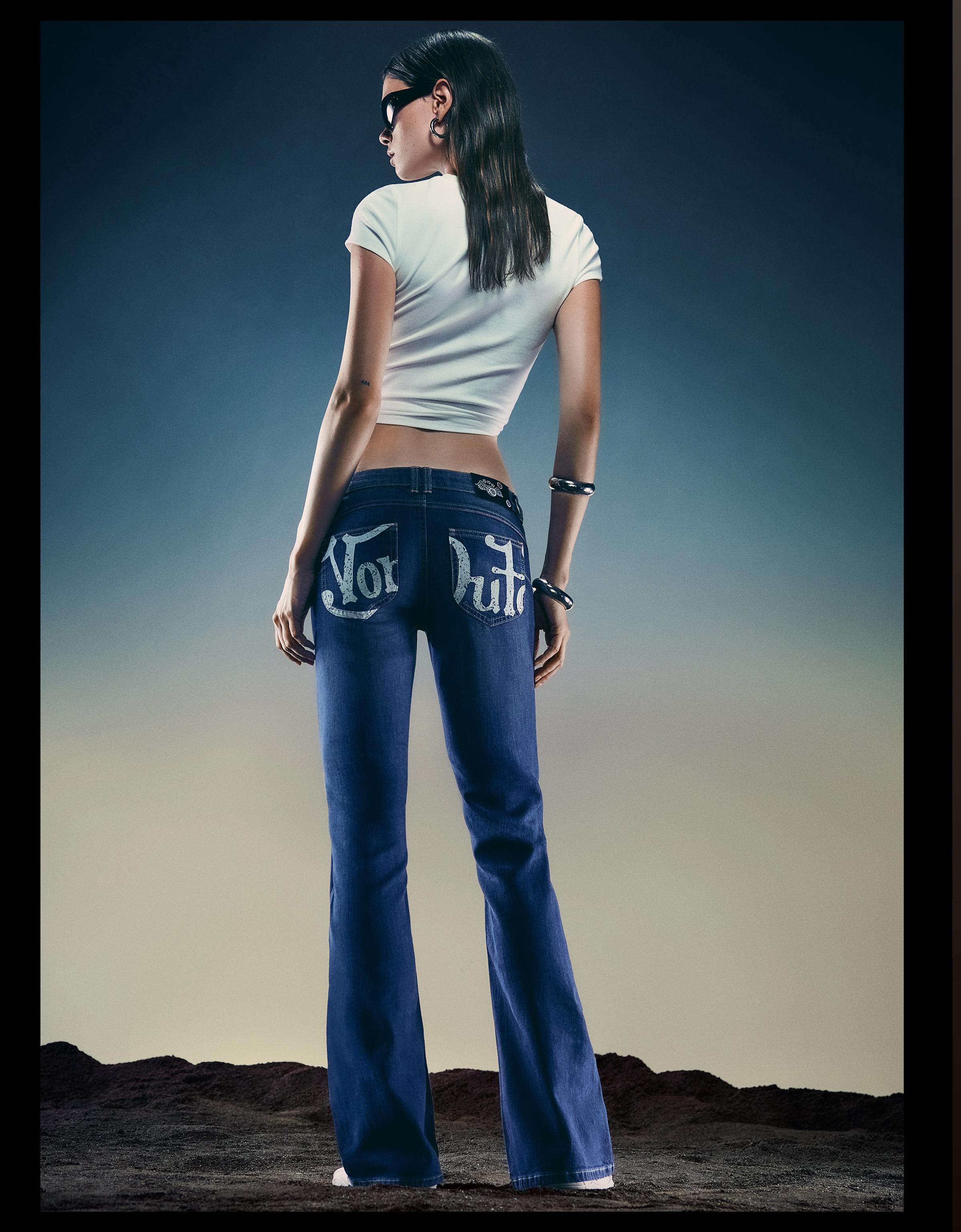 Bershka - 【新品•タグ付き】ZARAの姉妹ブランド Bershkaスポーツブラ Collaborations® - Women | Bershka