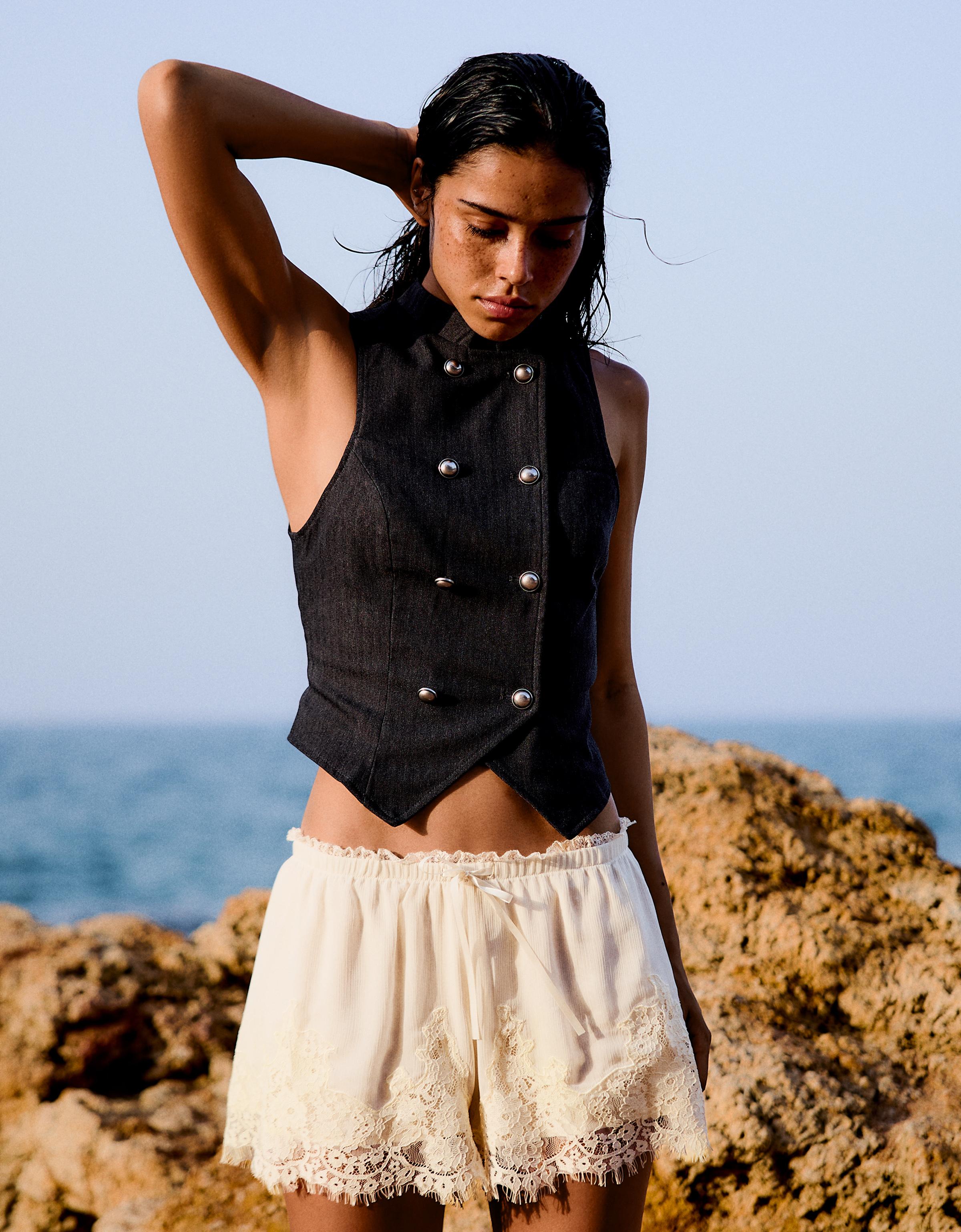 Bershka Short Bambula Encaje Mujer Crudo