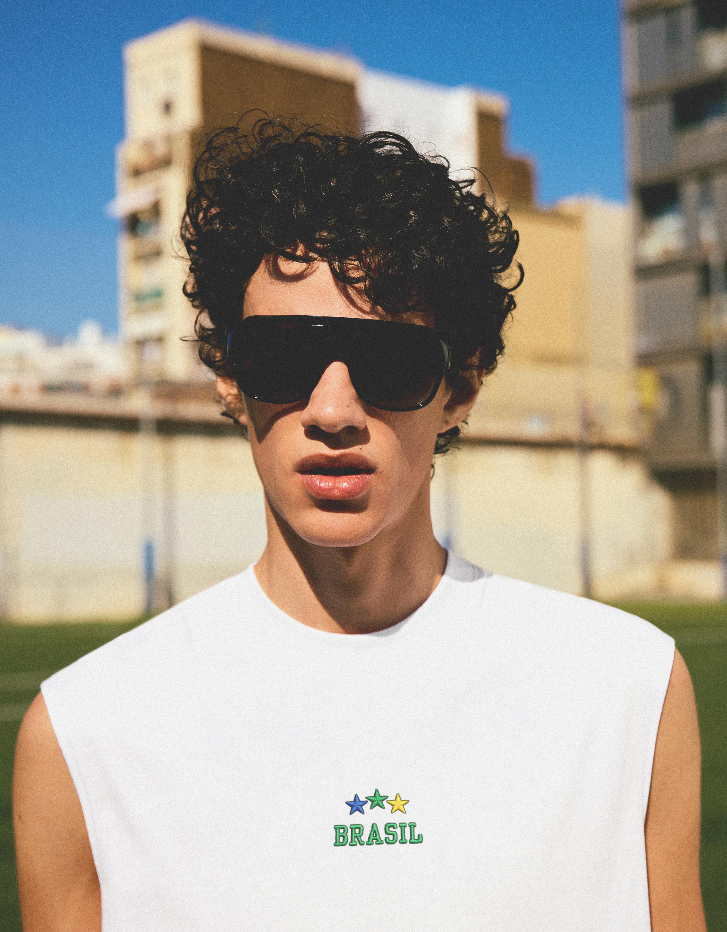 Sleeveless T-shirt — White