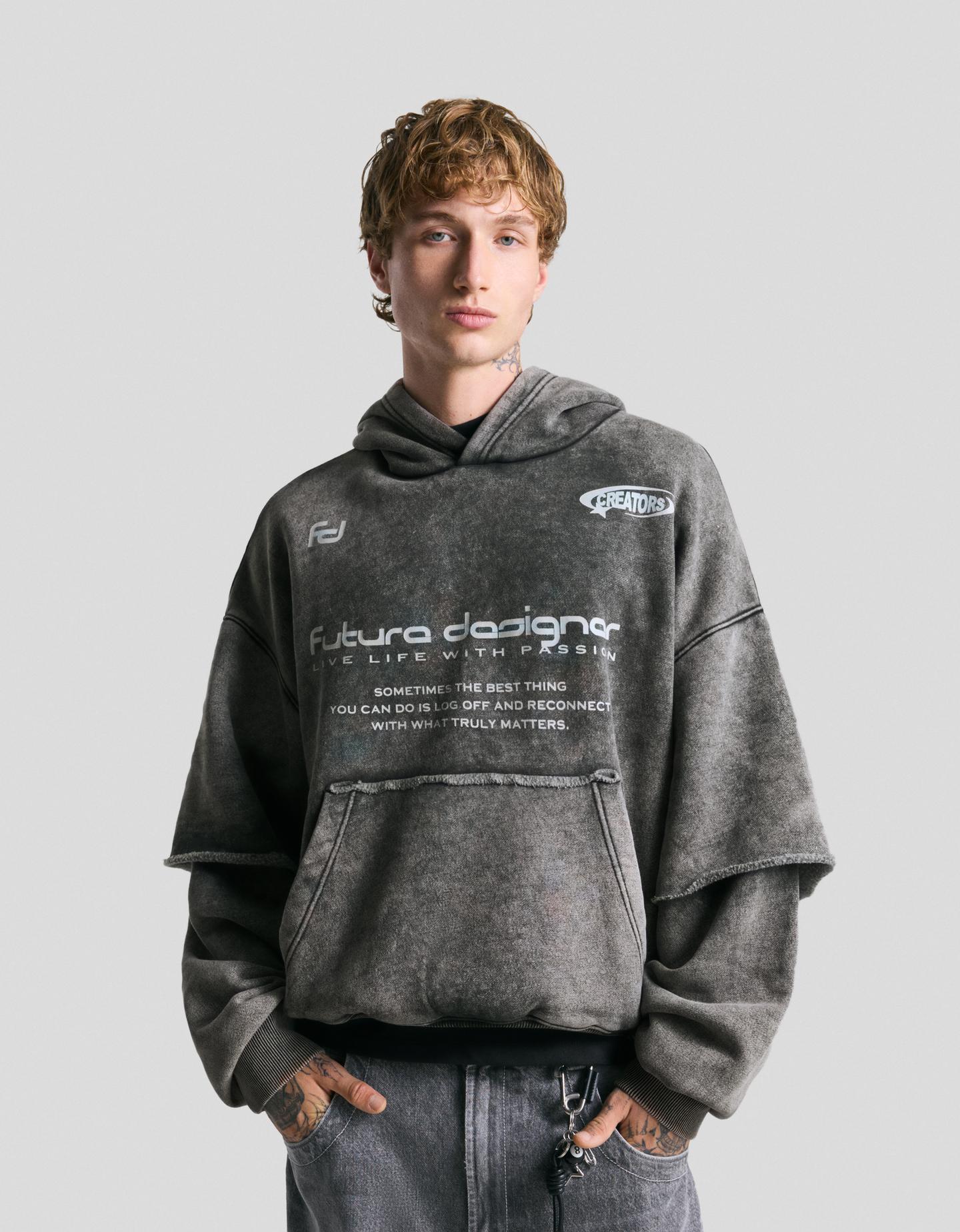 Bershka bluza z kapturem z podwójnymi rękawami i nadrukiem szary