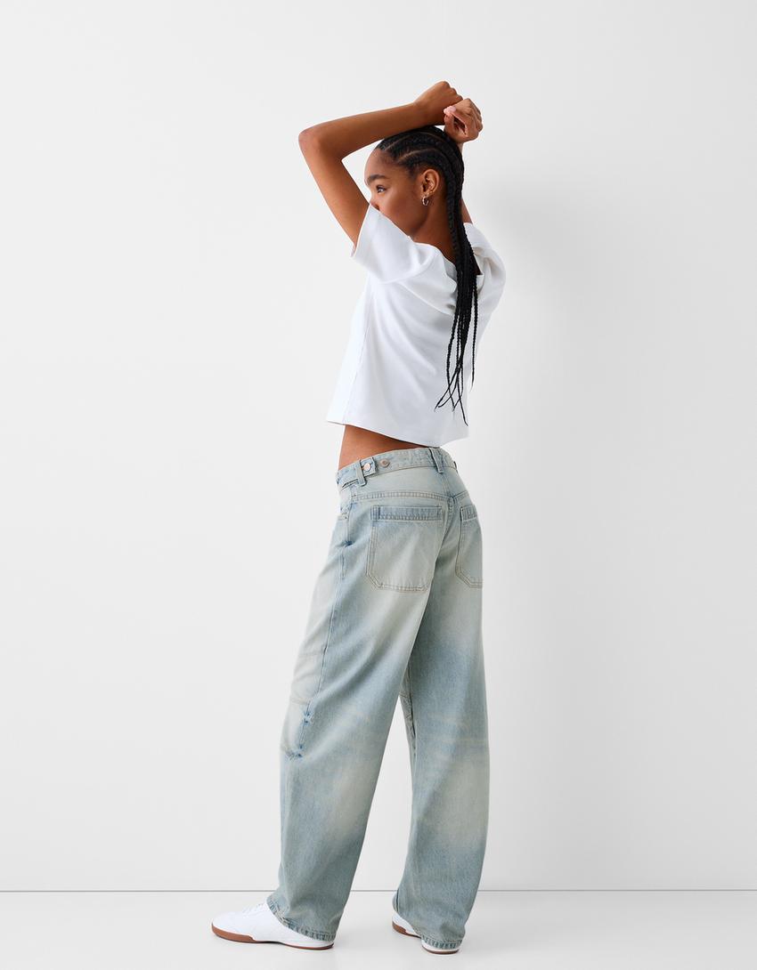 بنطال جينز بقصّة واسعة وخصر منخفض وخياطات-أزرق فاتح-2