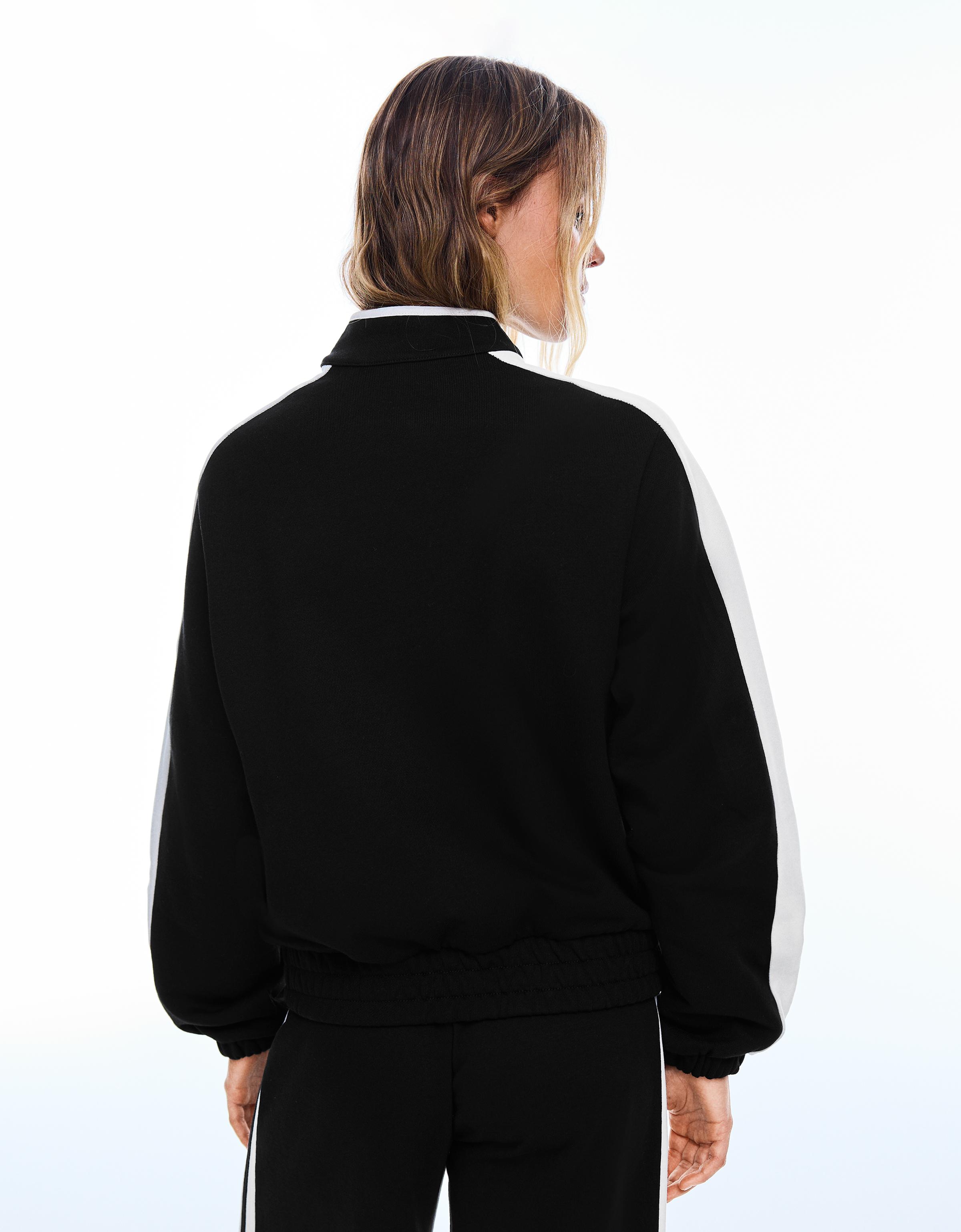 Long sleeve stand collar sweatshirt with clasps — Black