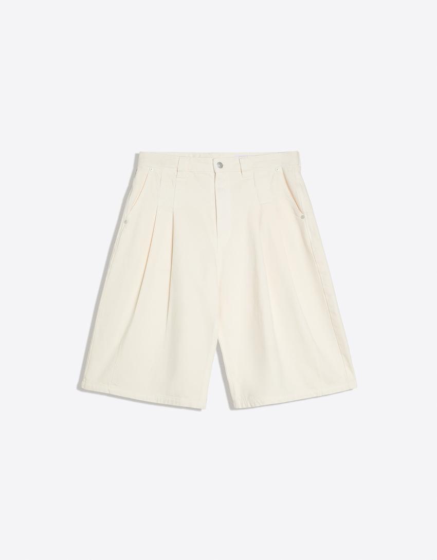 Barrel Bermuda shorts with darts-Cream