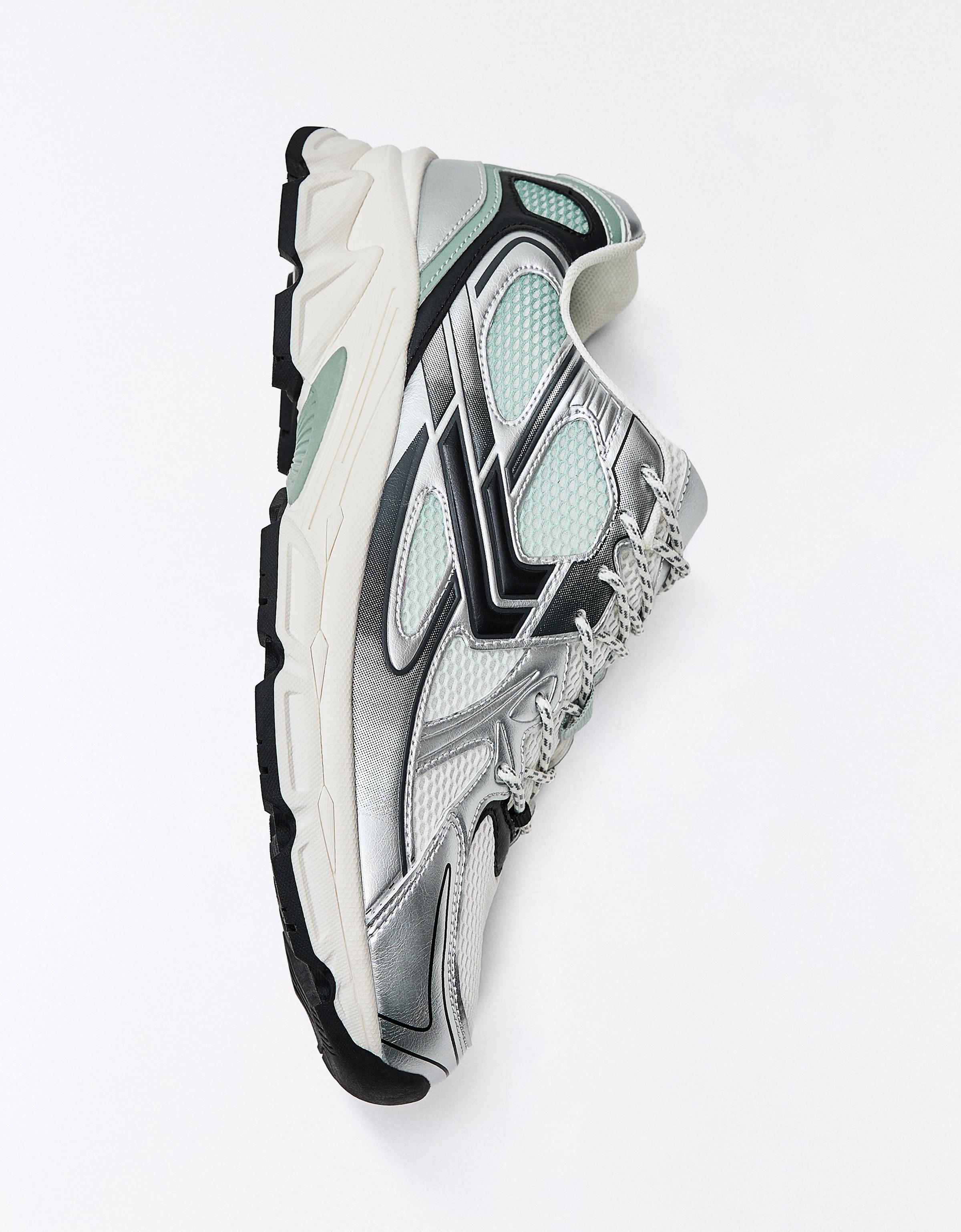 MULTI-PIECE TRAINERS — WHITE
