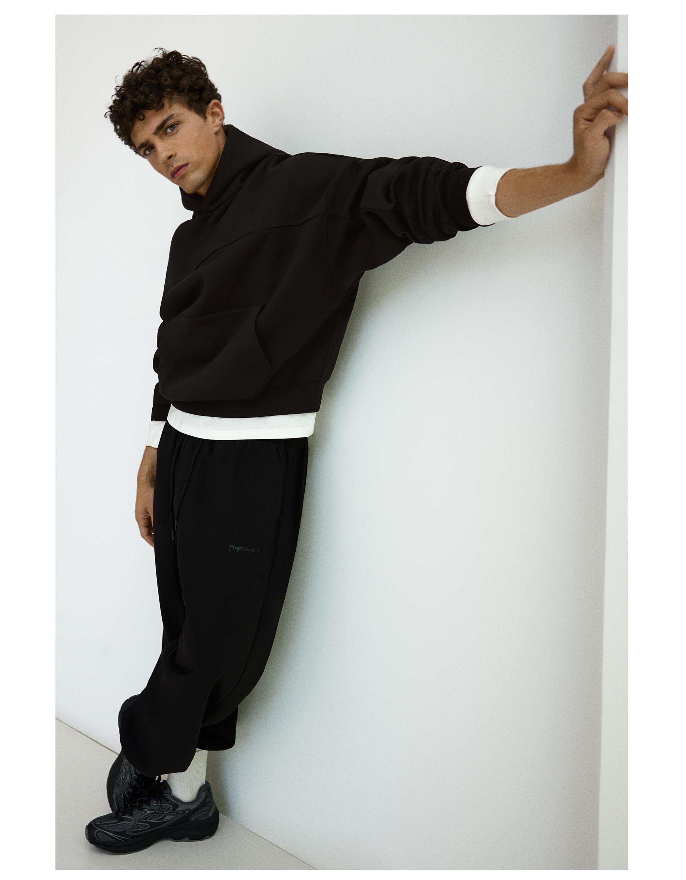 Hoodie — Black
