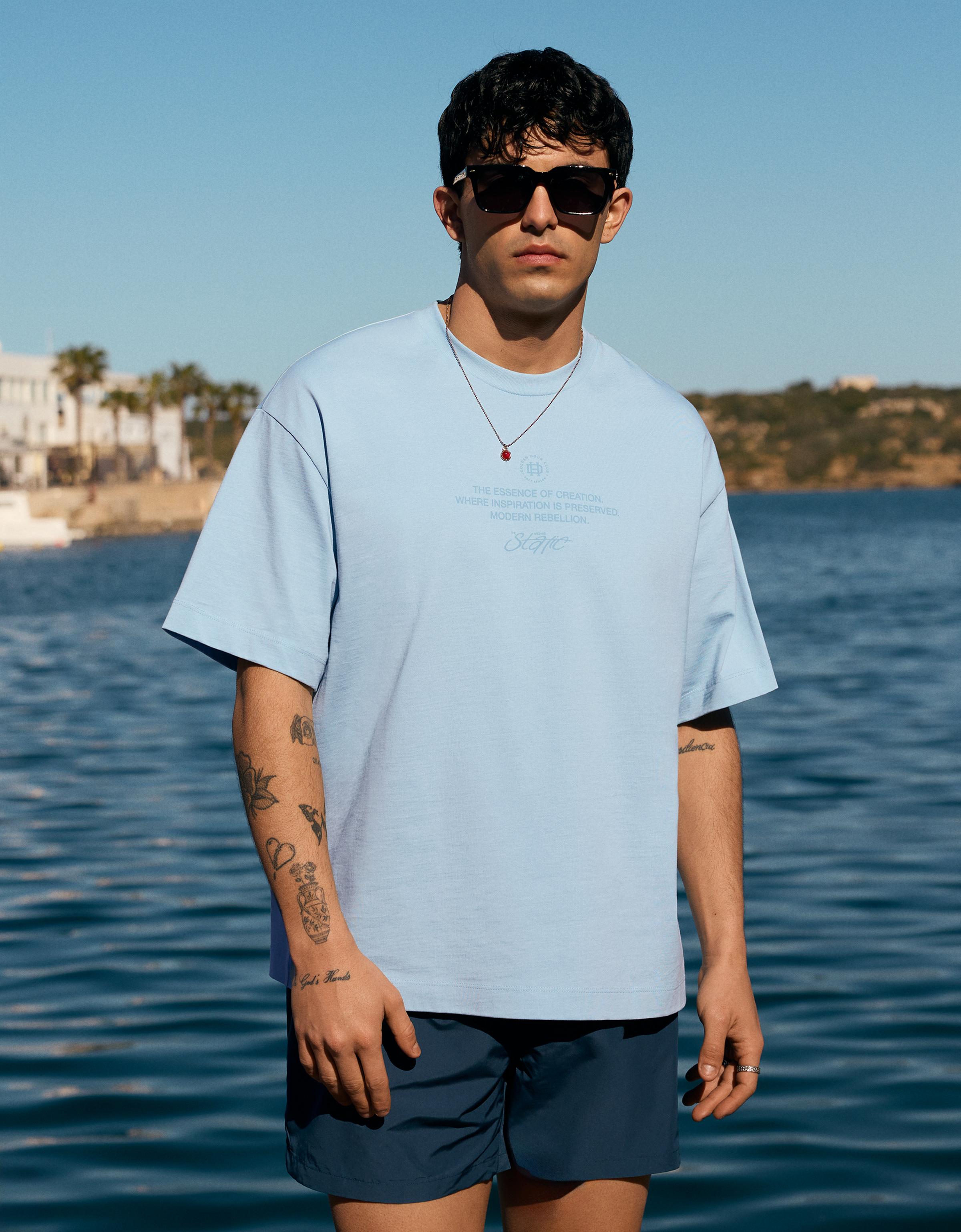 Bershka Camiseta Manga Corta Bordado Hombre Azul