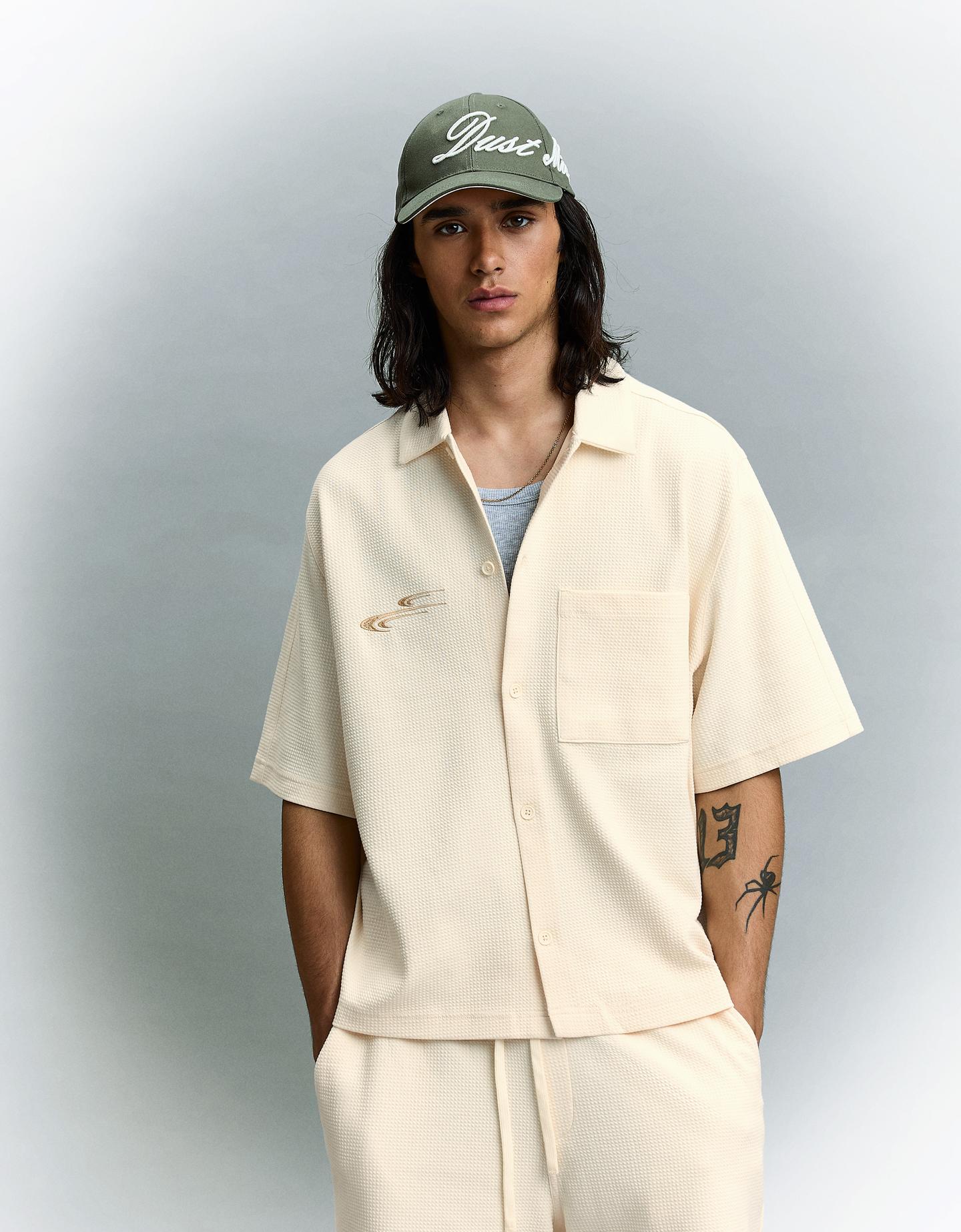 Bershka koszula z krótkim rękawem gofr biały złamany