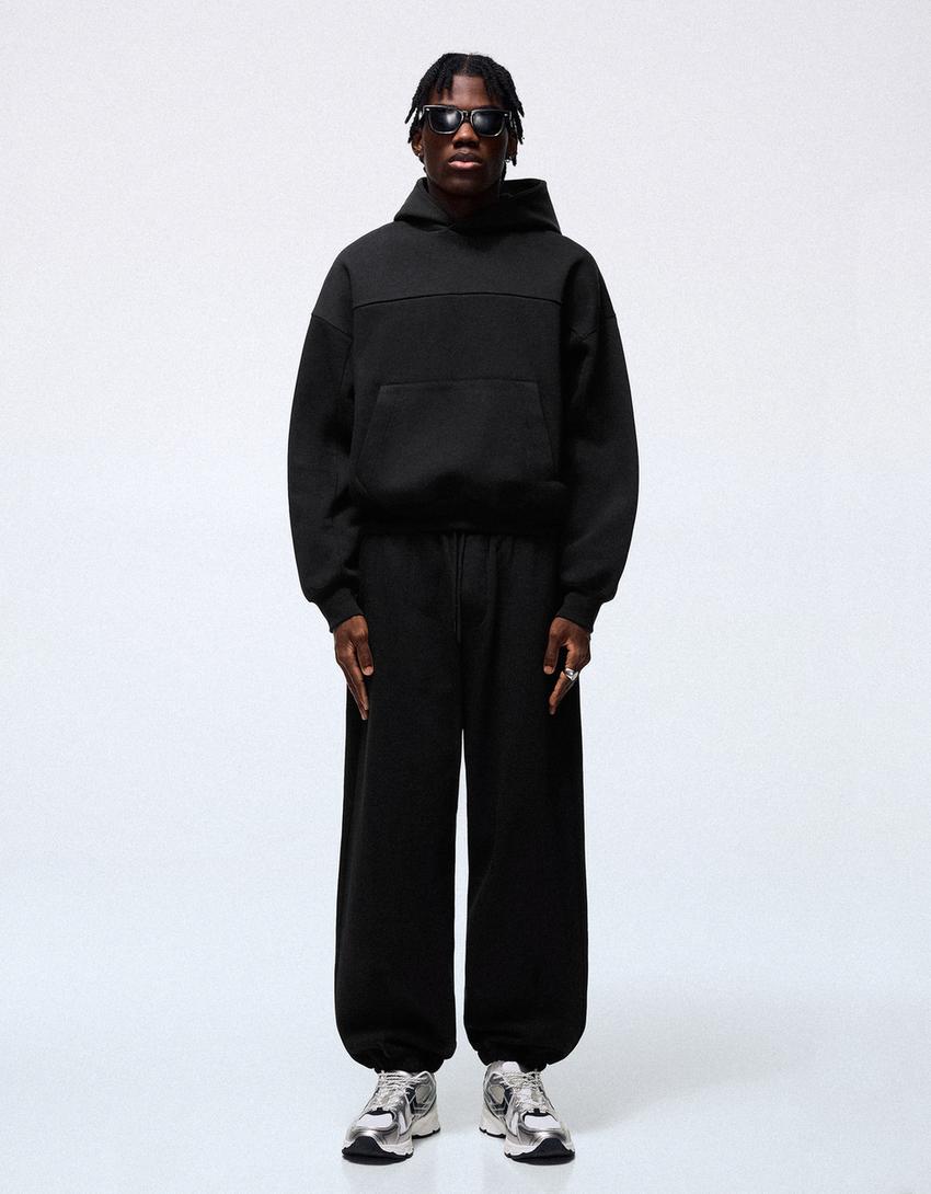 Hoodie mit Kapuze-Schwarz