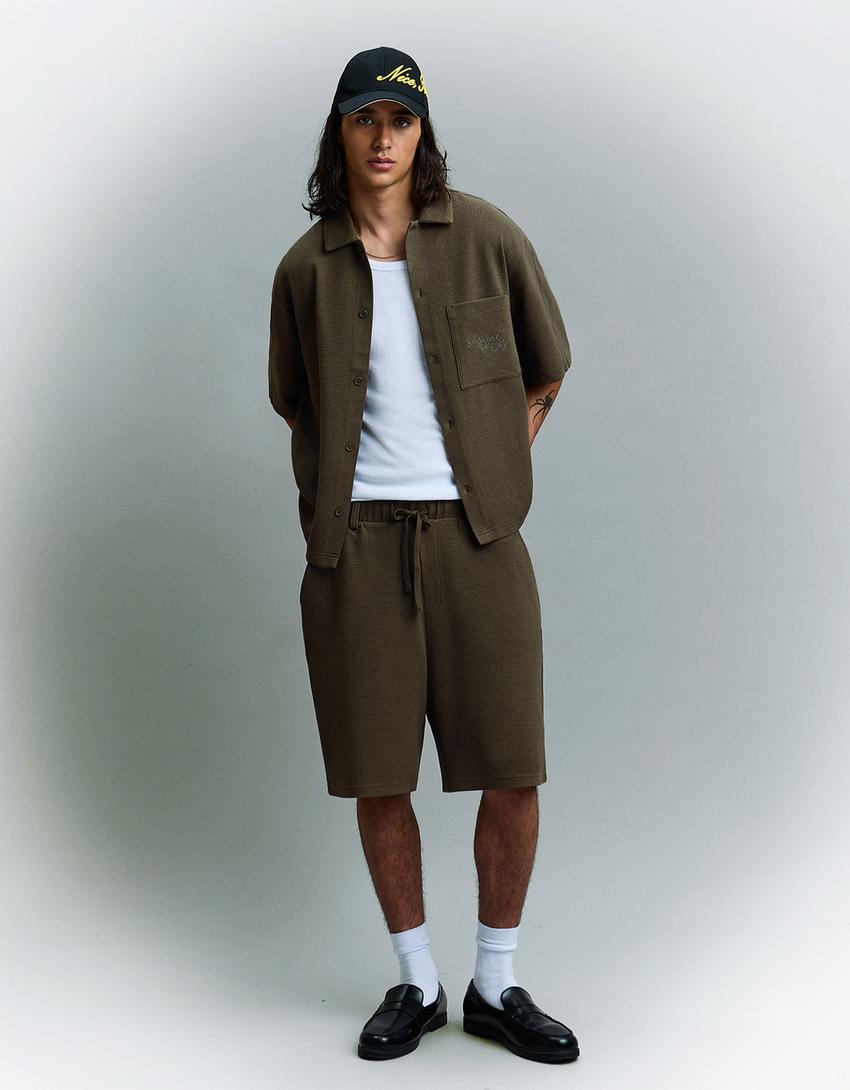 Waffle-knit short sleeve shirt-Khaki