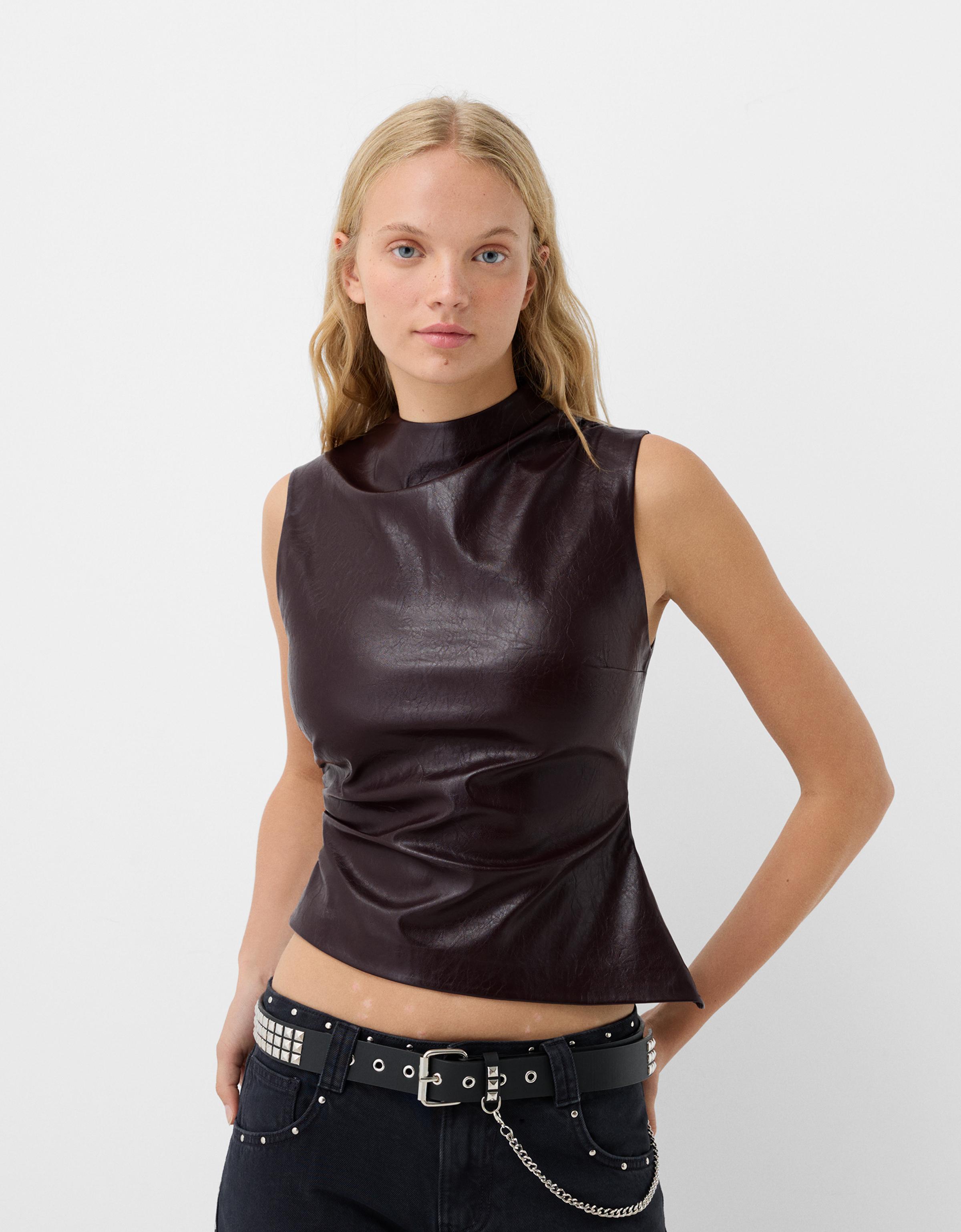 Bershka Asymmetrisches Drapiertes Top Aus Kunstleder Damen S Granatrot