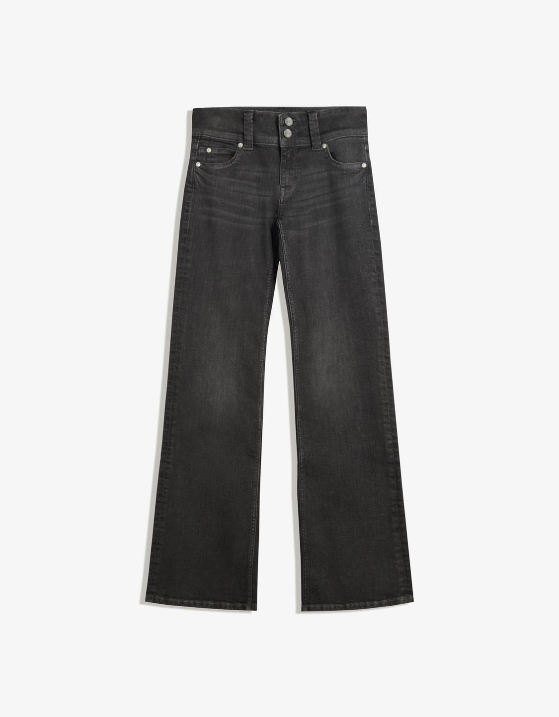 Bootcut jeans