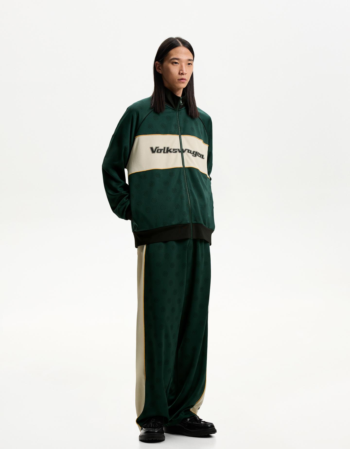 Bershka Pantalón Volkswagen Jaquard Hombre M Verde
