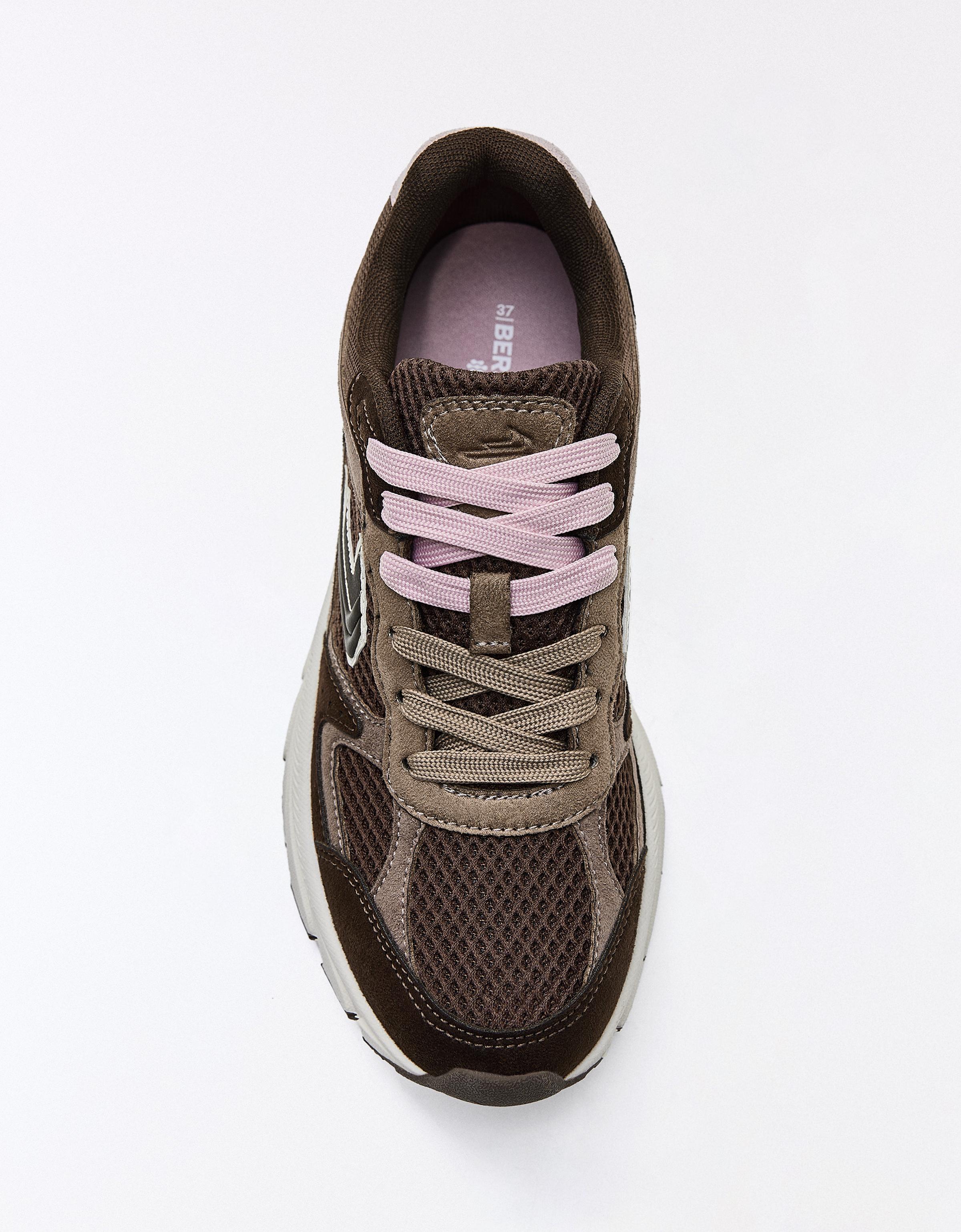 Multi-piece trainers — Brown