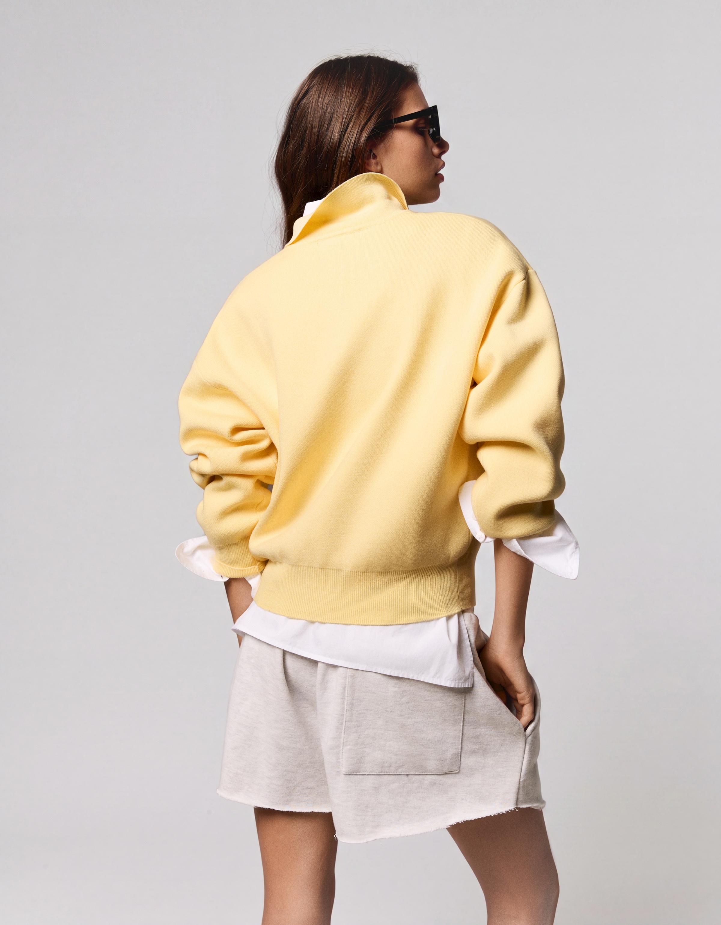 Oversize polo collar jumper — Yellow