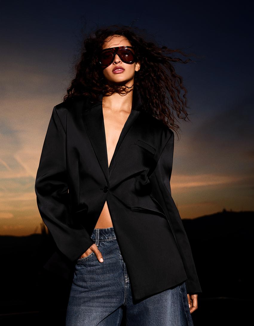 Fitted sateen blazer-Black