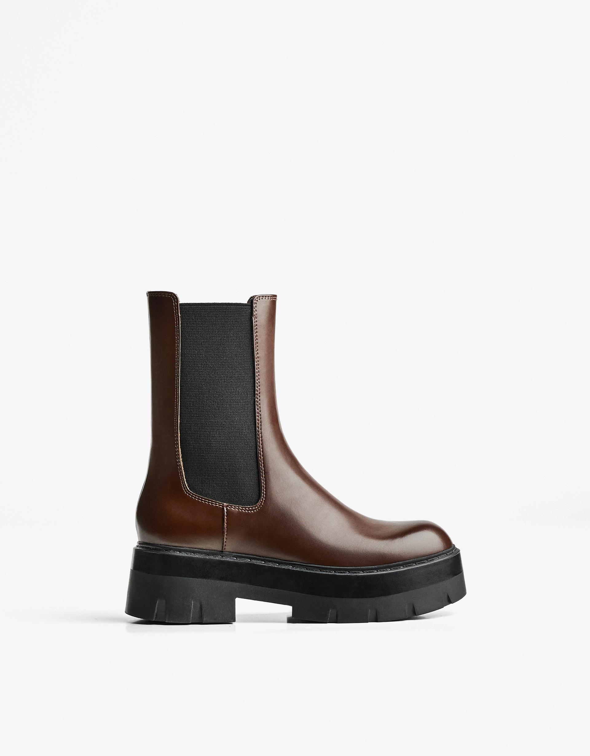 Bershka Chunky Chelsea Bershka Zip Front Chelsea Boot In Black