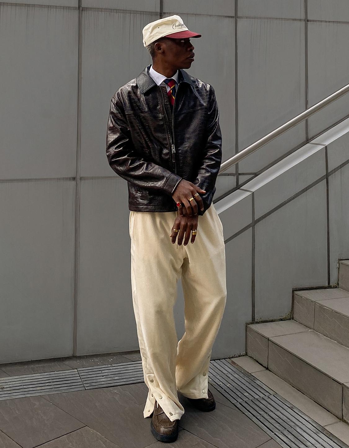 Balloon-fit jogging trousers with studs