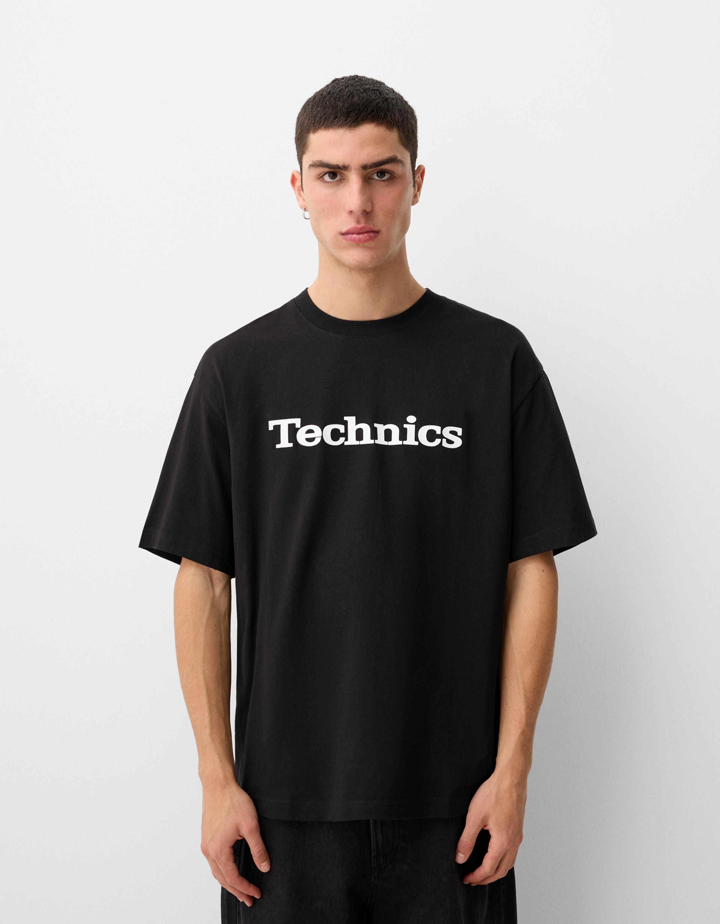 Bershka T-Shirt Technics Mit Kurzen Ärmeln Und Print Herren S Schwarz