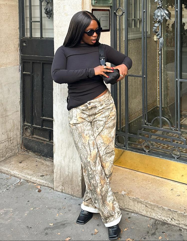 Long sleeve asymmetric T-shirt
