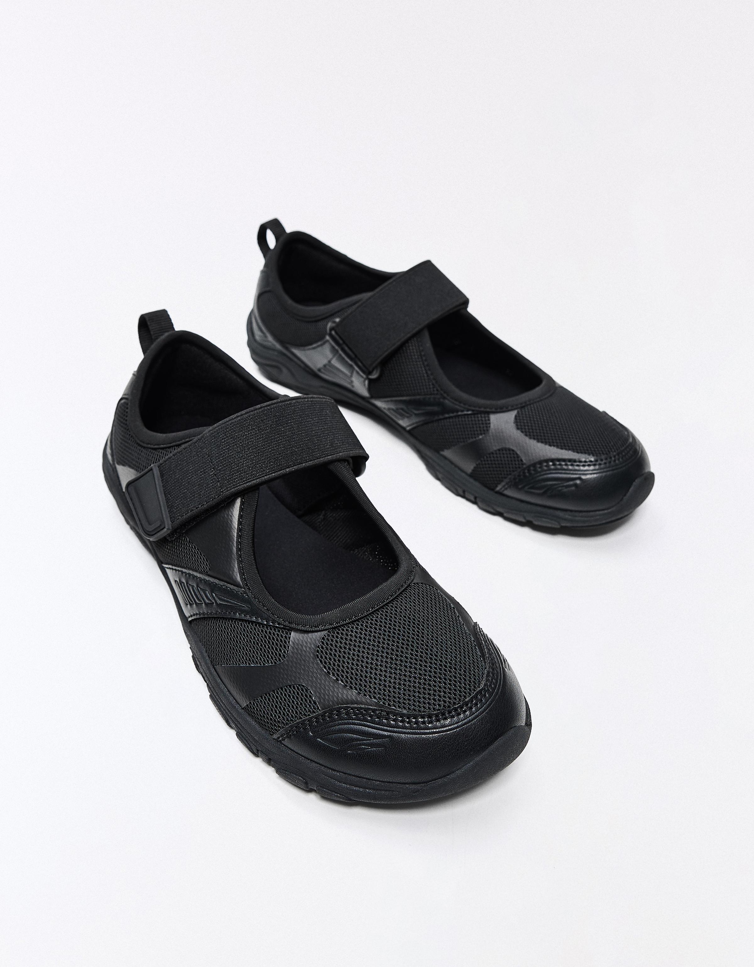 SPORTY BAREFOOT BALLET PUMPS — BLACK
