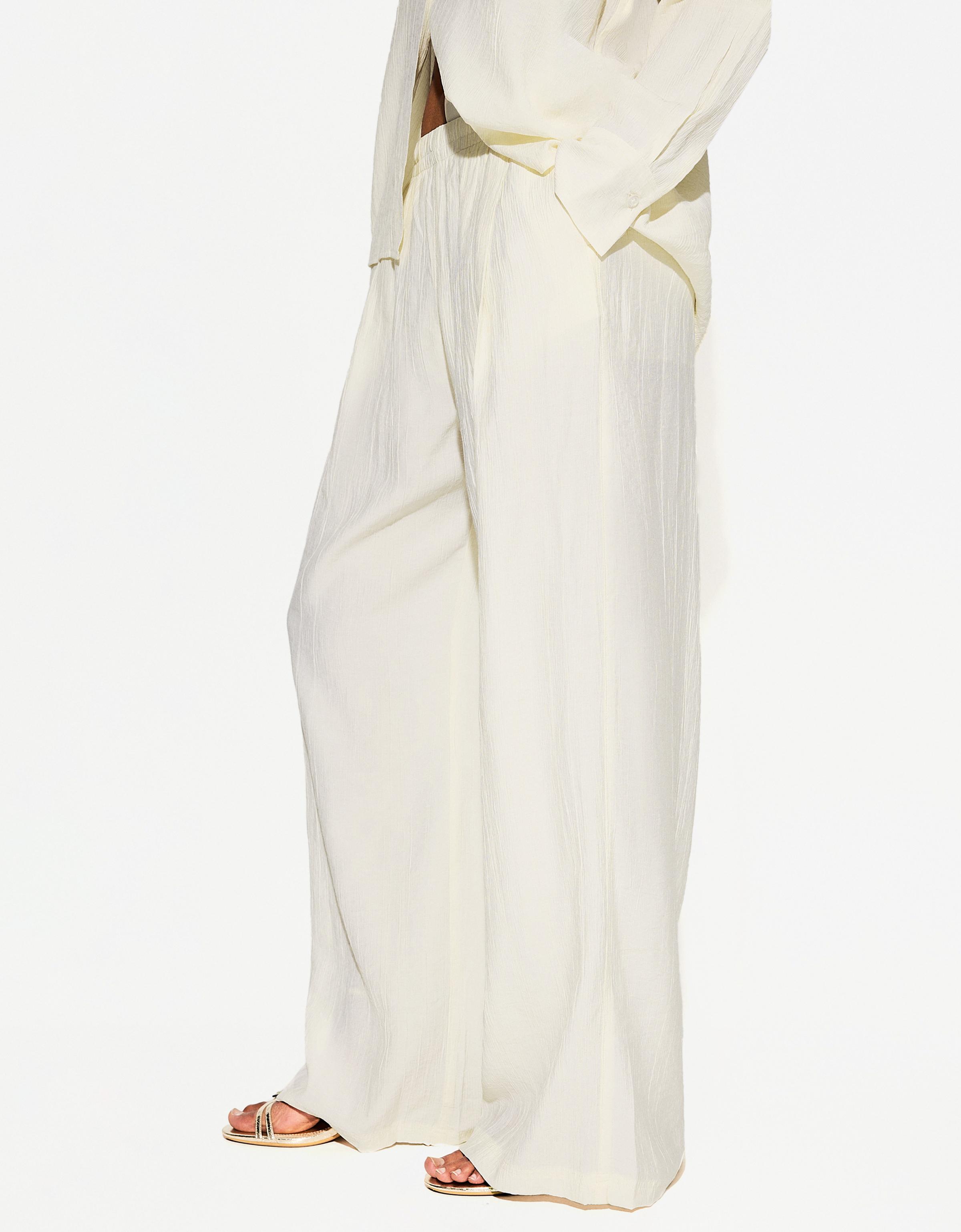 Flowing wide-leg textured trousers with drawstring — Cream