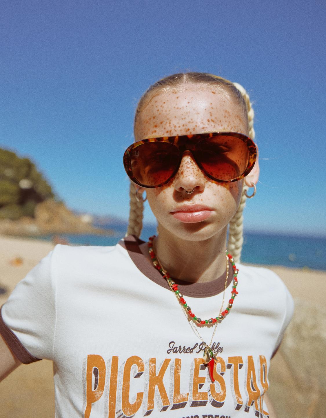 Resin sunglasses