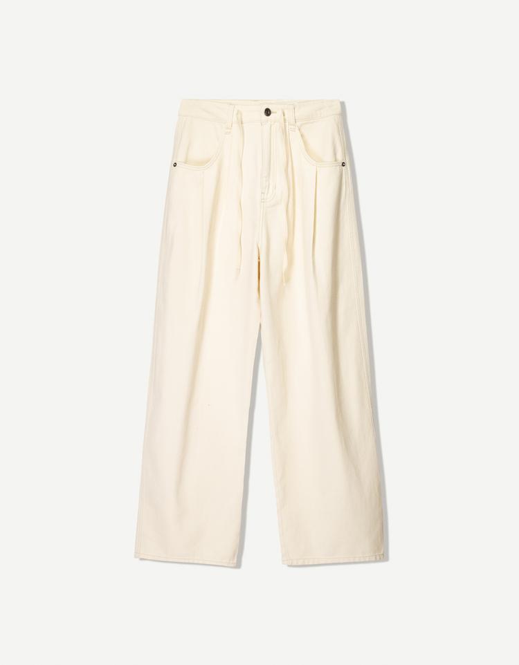 Flowing trousers with darts