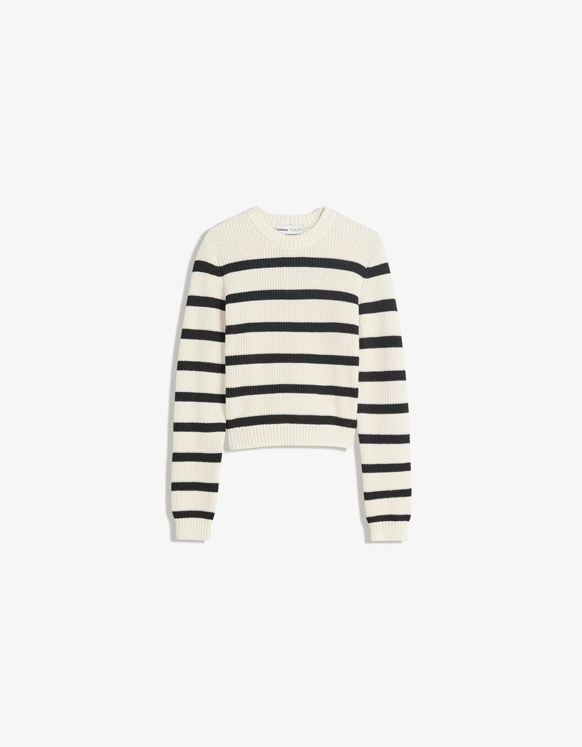 Round neck sweater-Black