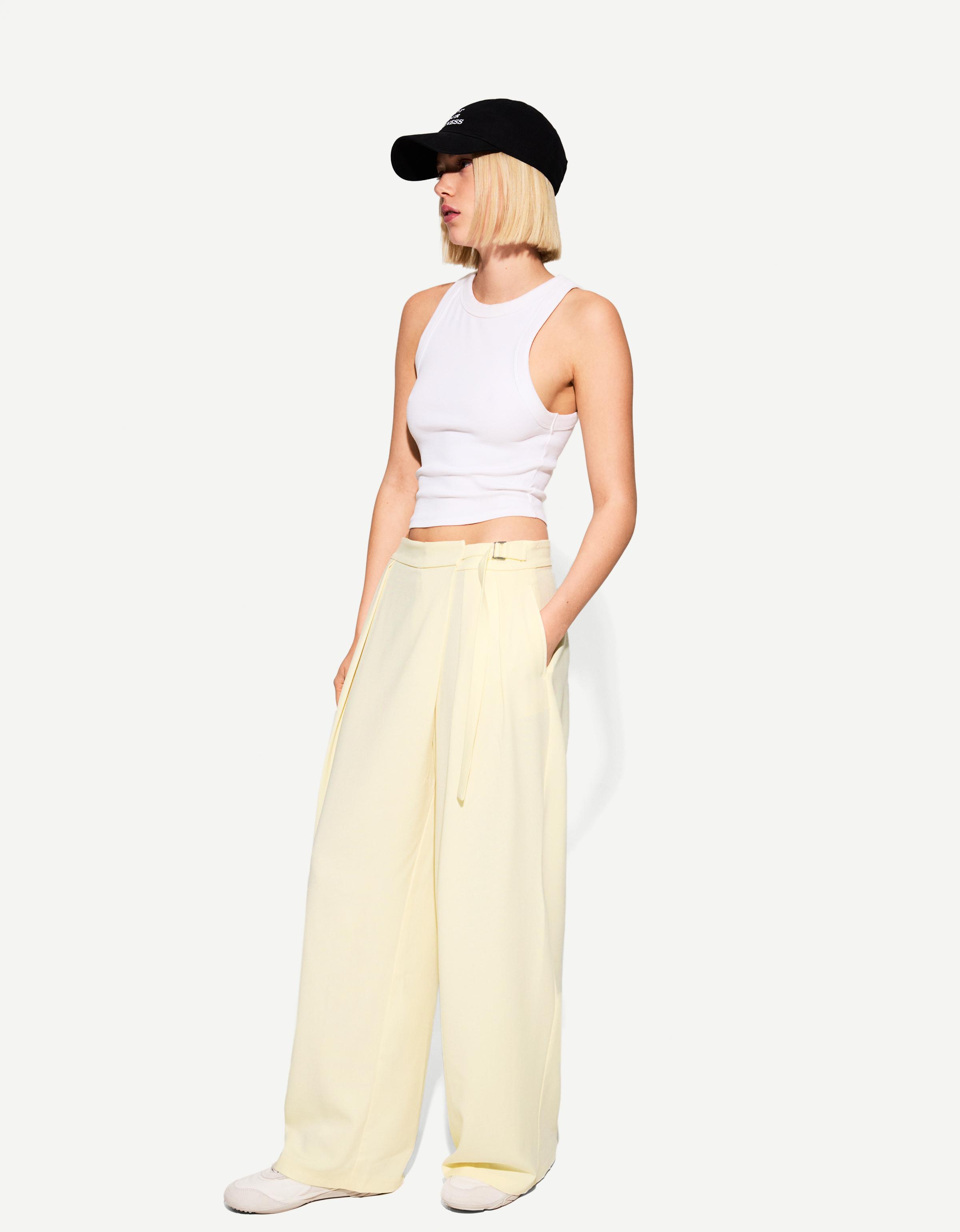 Bershka Tailoring-Hose Damen 34 Gelb