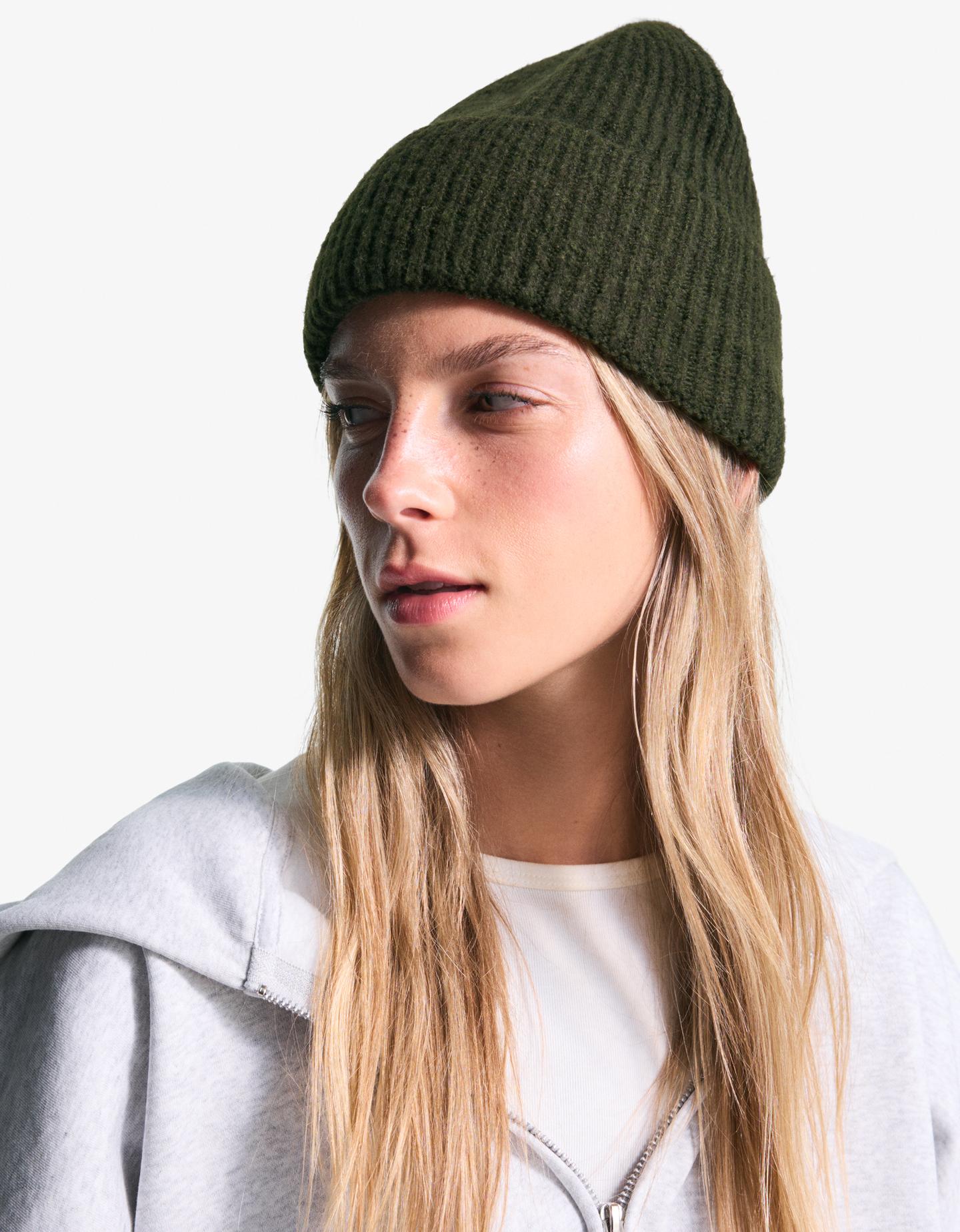 Bershka Beanie Básico Mujer Verde