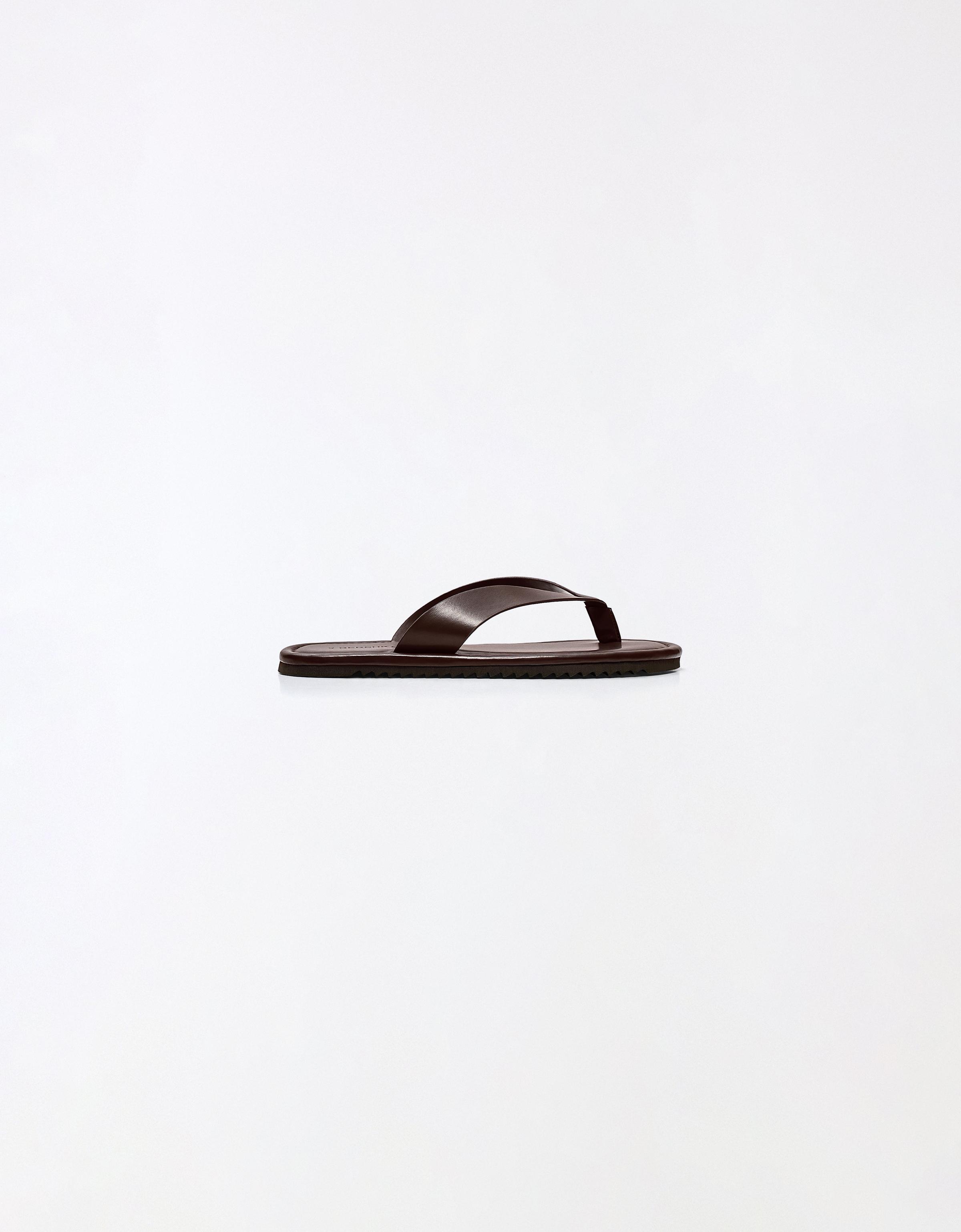 Thong strap sandals — Brown