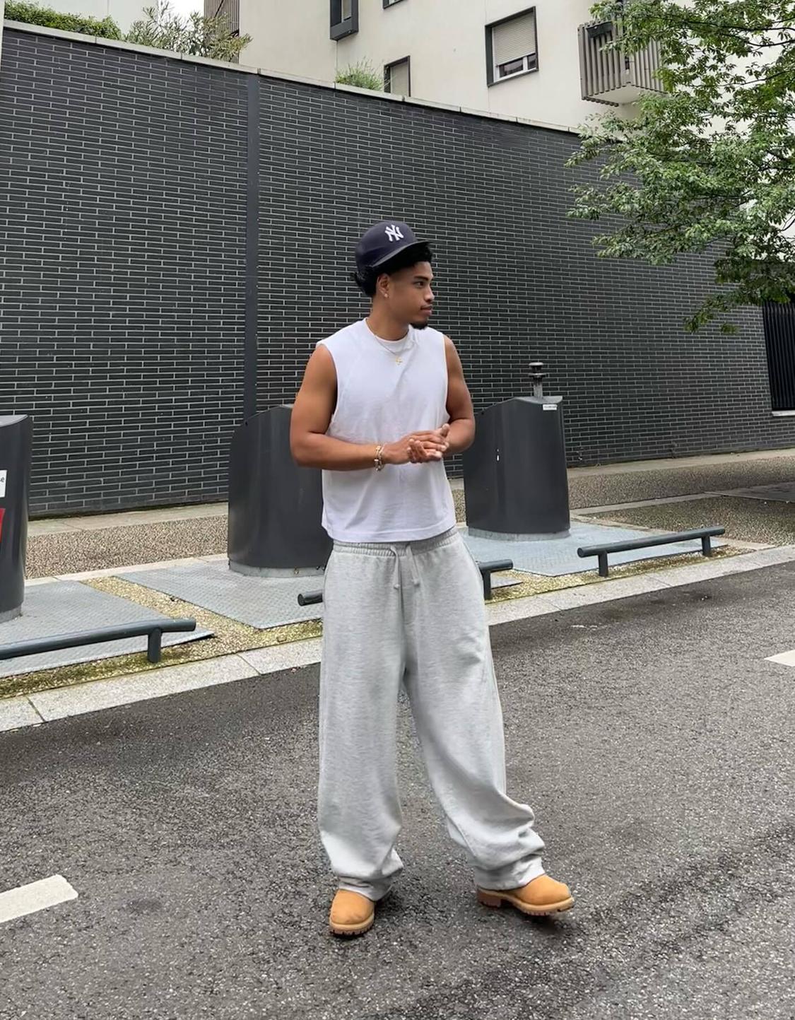 Balloon fit trousers