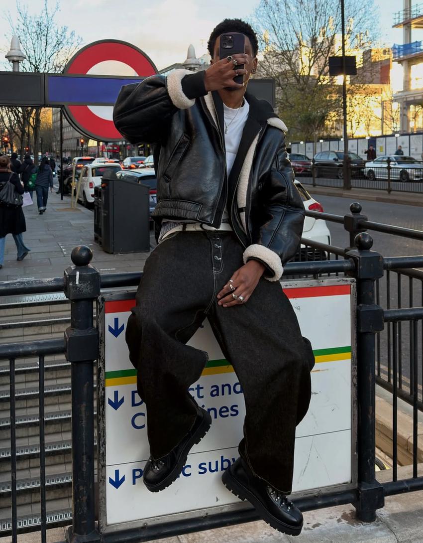 Cazadora efecto vinilo cuello pelo-Negro