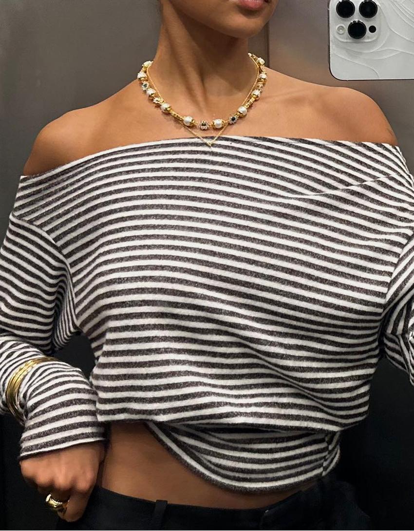 Pull en maille asymétrique à rayures