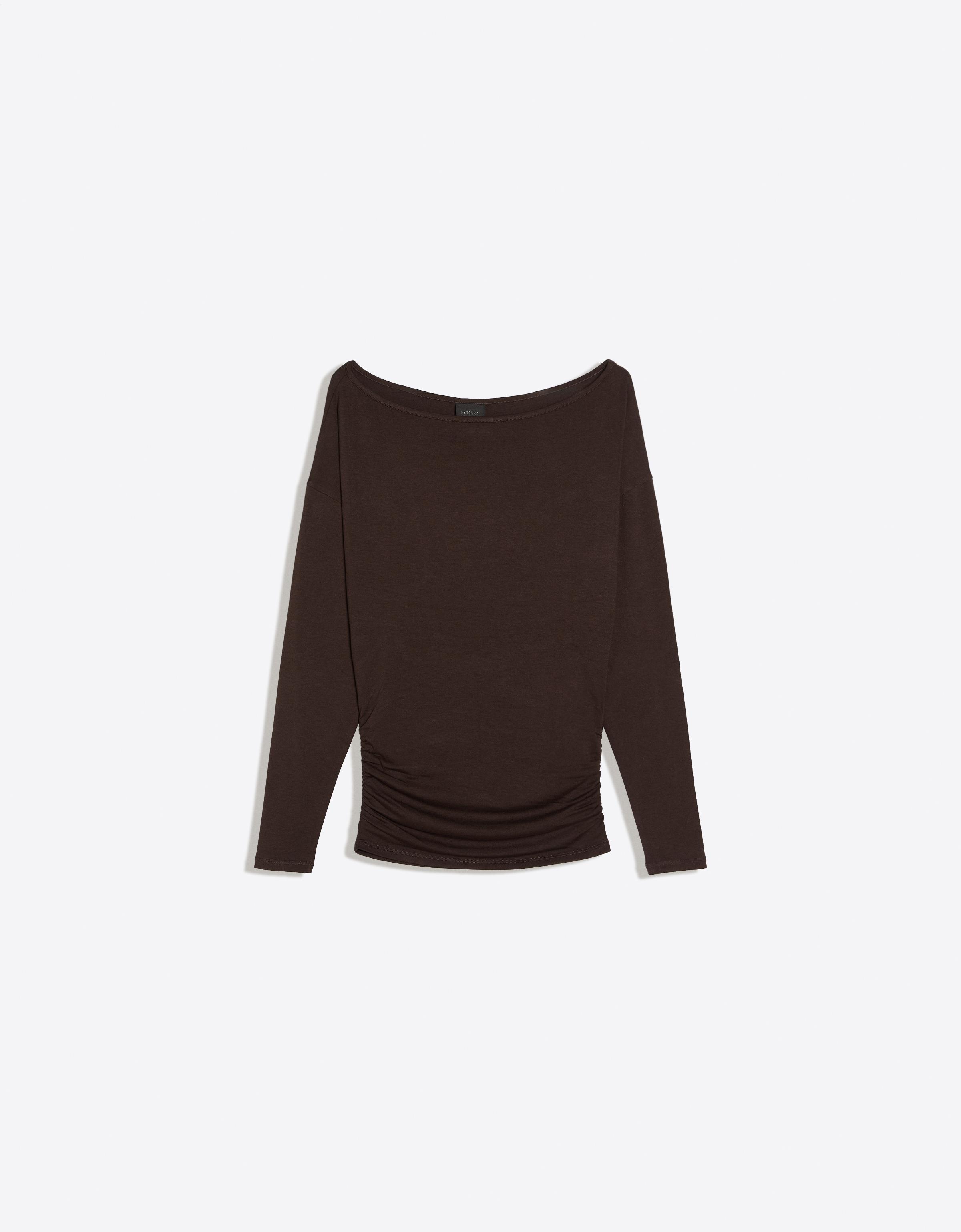 Asymmetric neck long-sleeved T-shirt — Brown