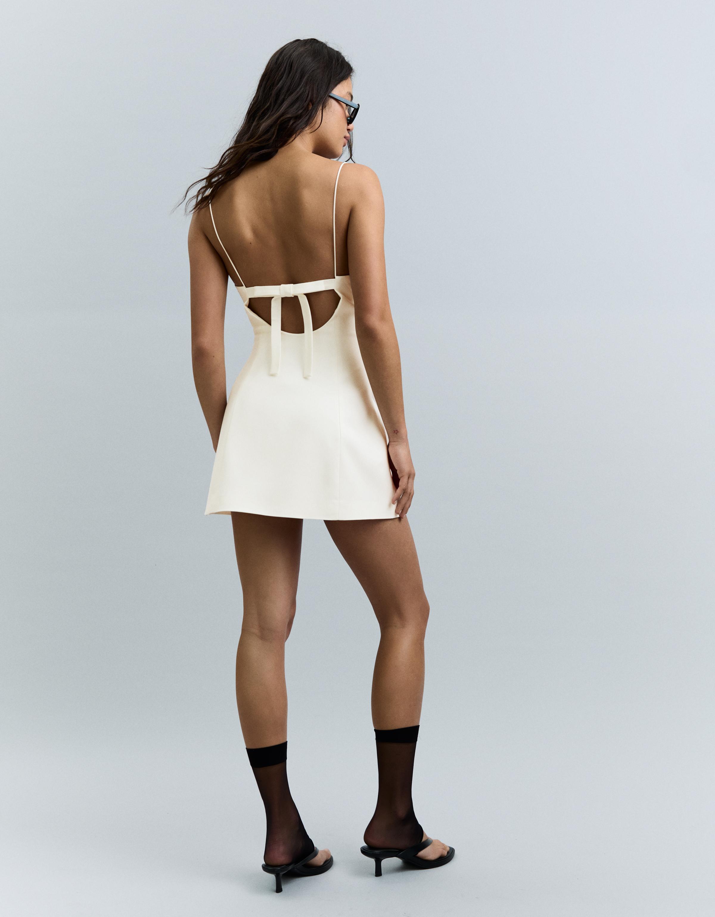 Sırtı bağcıklı mini elbise - Görsel 33