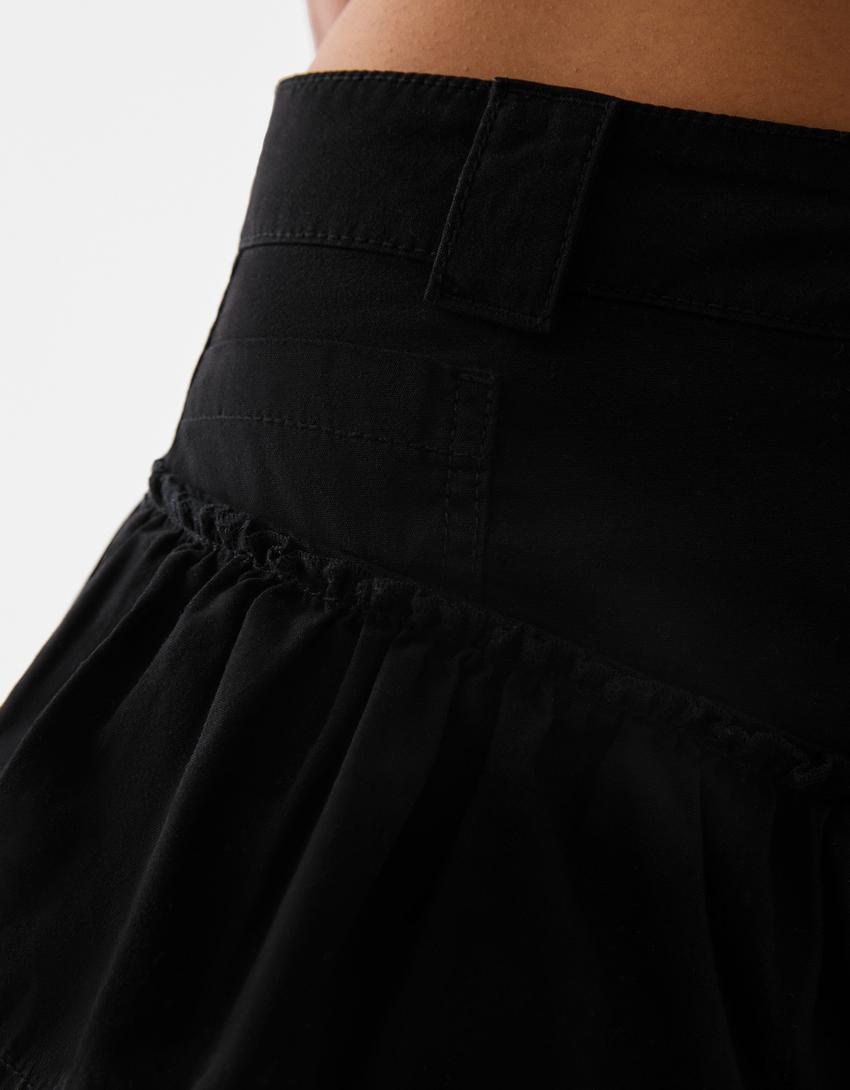 Frilled mini skirt-Black