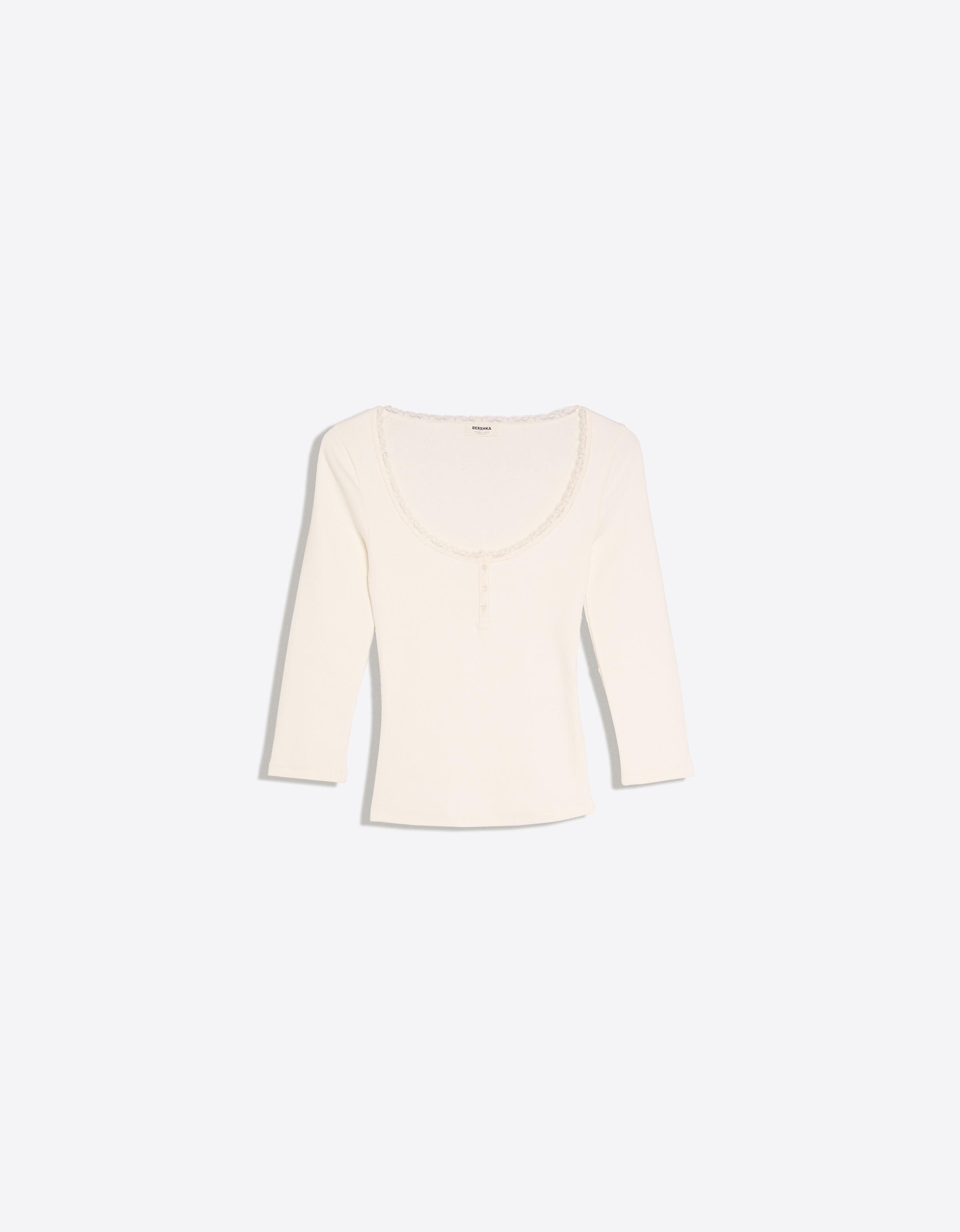 Lace V-neck long sleeve T-shirt — Off white