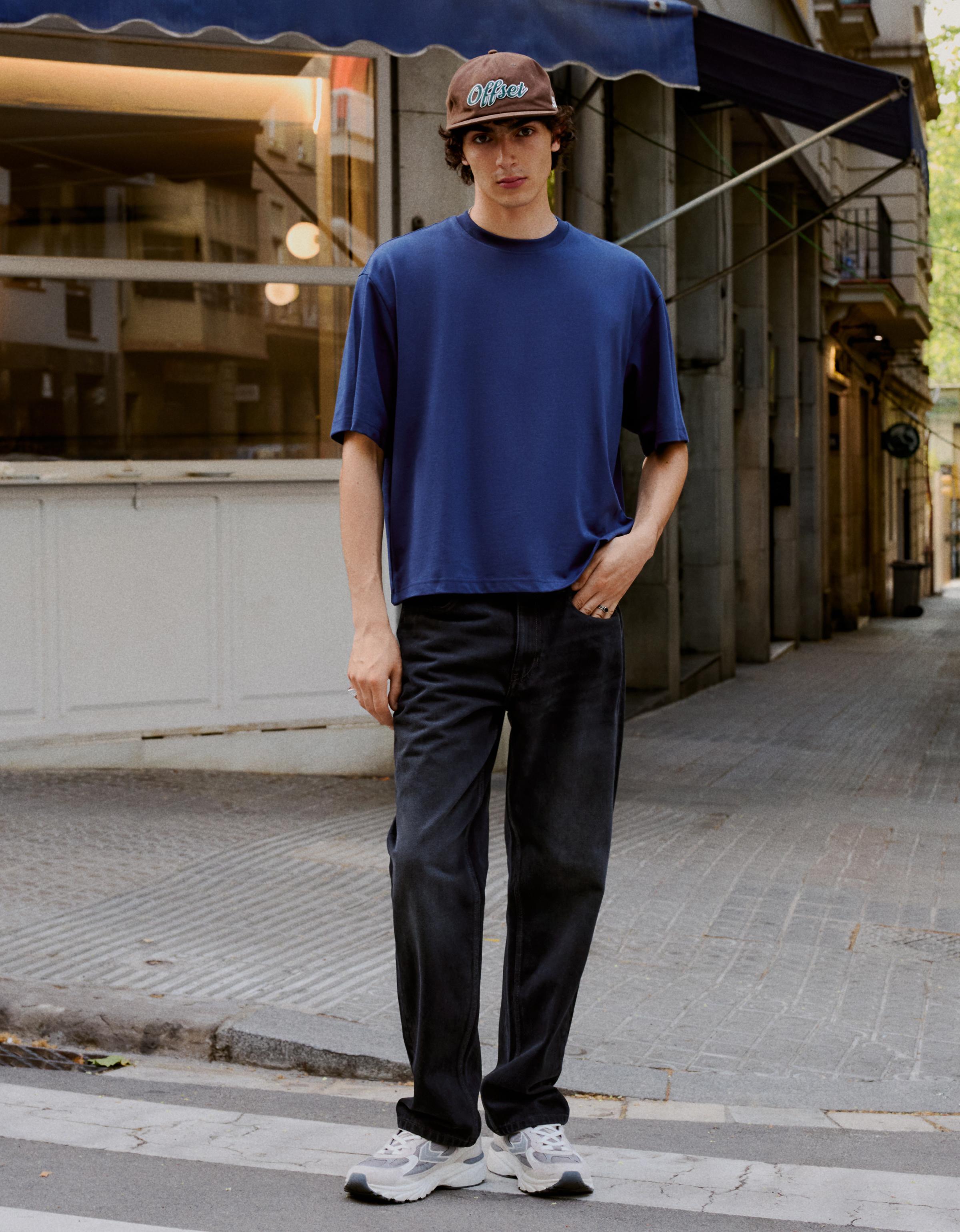Straight-leg jeans — Black