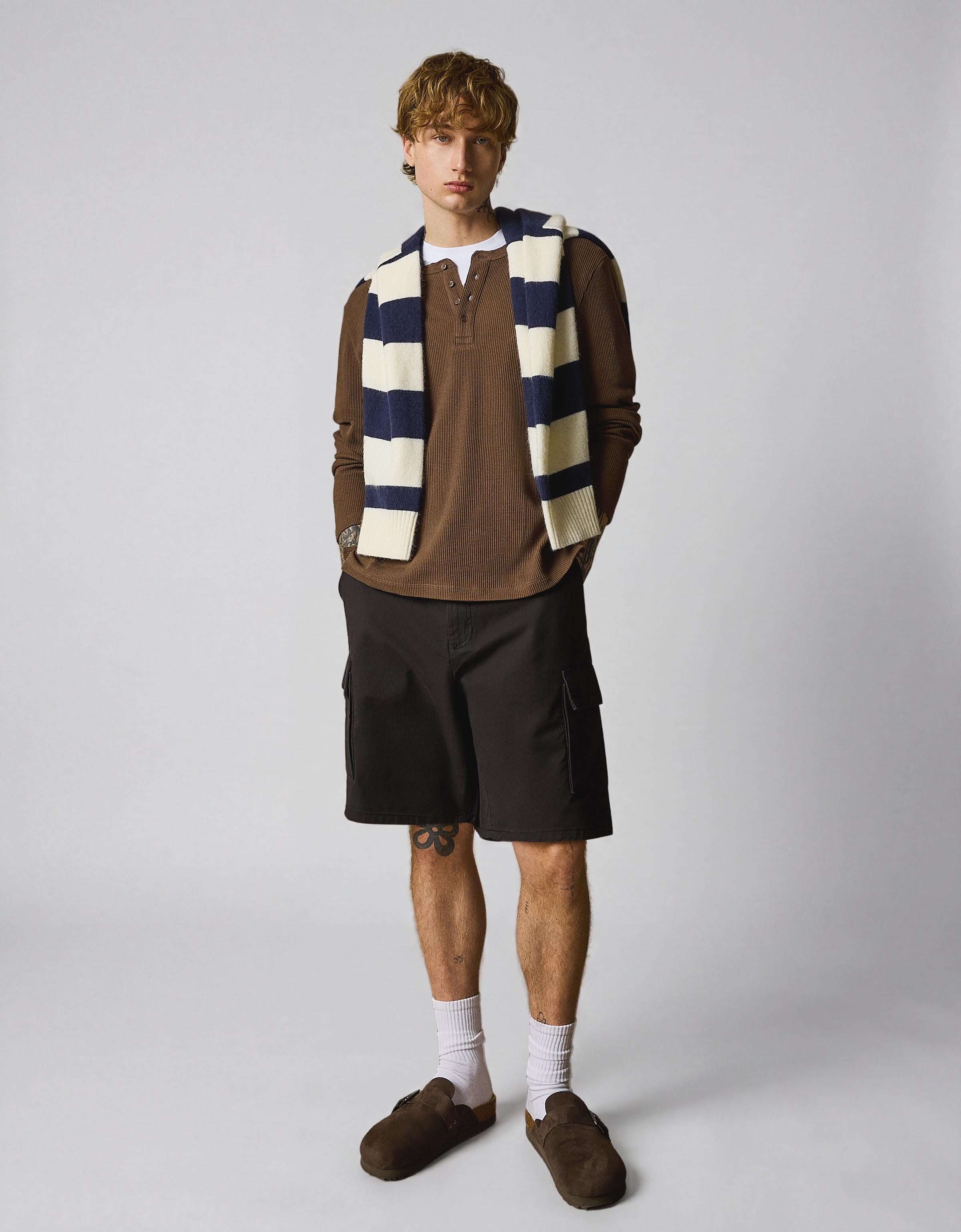 Wide cargo Bermuda shorts — Black