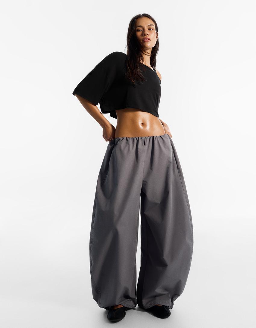 Maglietta asimmetrica a maniche corte-Nero