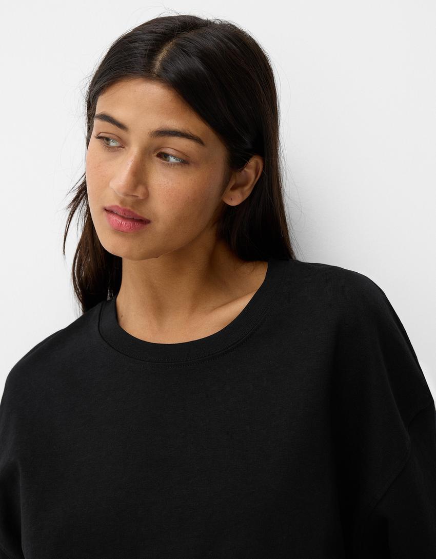 تيشرت بقصّة مربعة وأكمام قصيرة-أسود-2