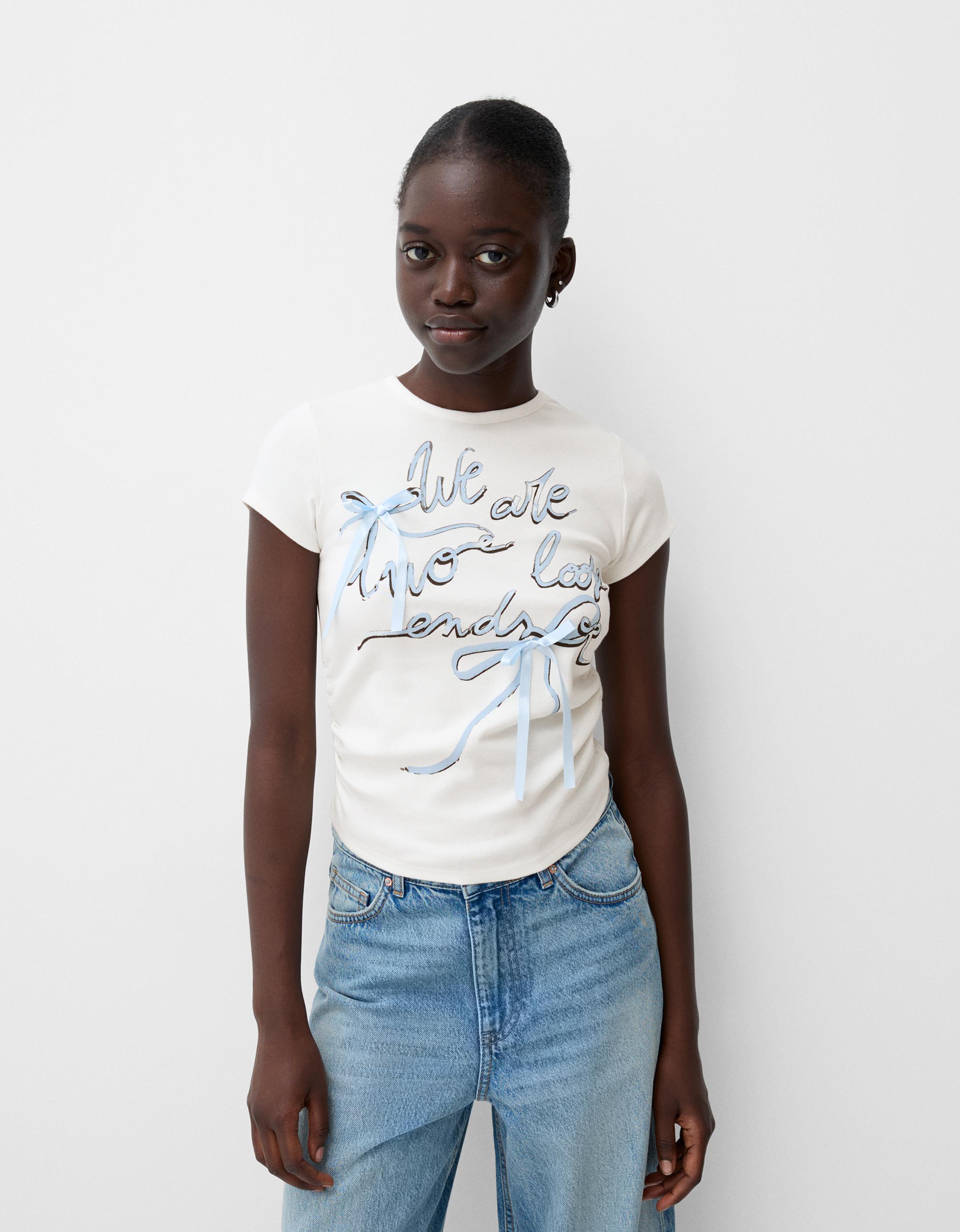 Bershka T-Shirt Mit Kurzen Ärmeln Und Schleifen Damen S Grbrochenes Weiss