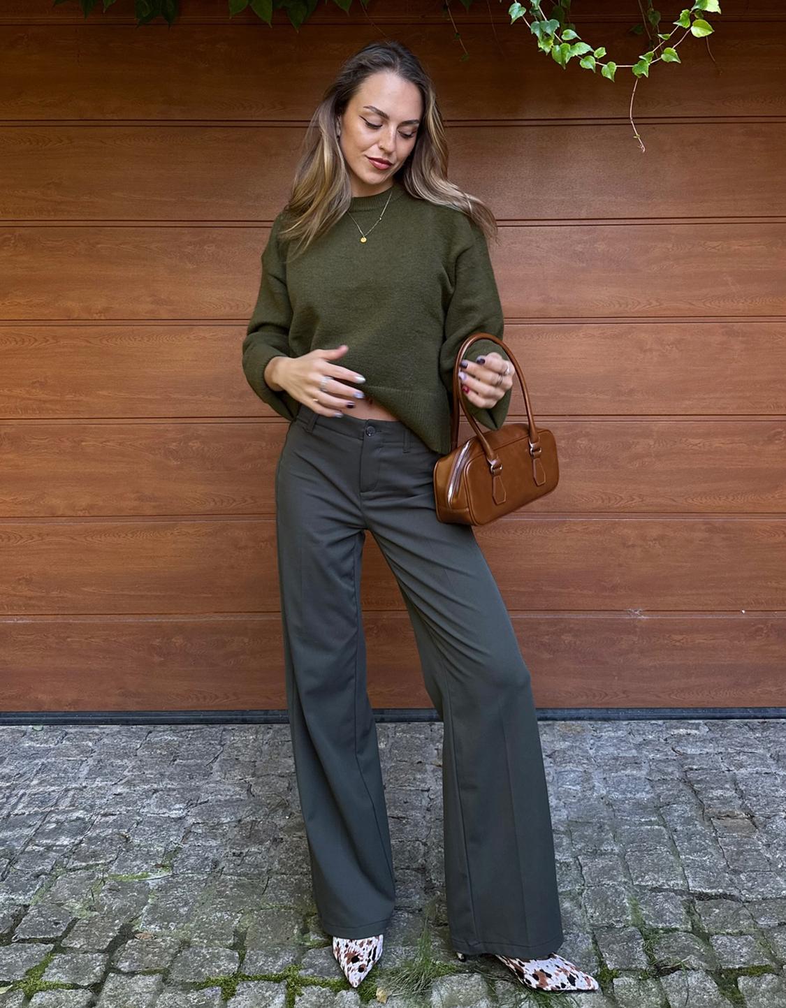 Wide-leg trousers