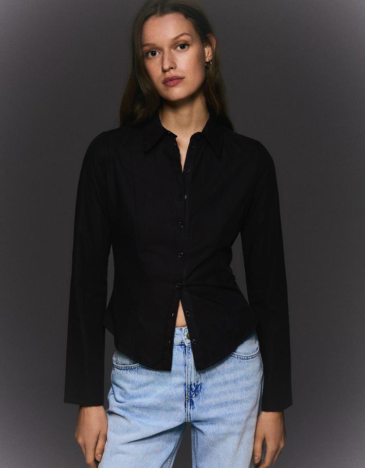 Çan kollu vücuda oturan gömlek