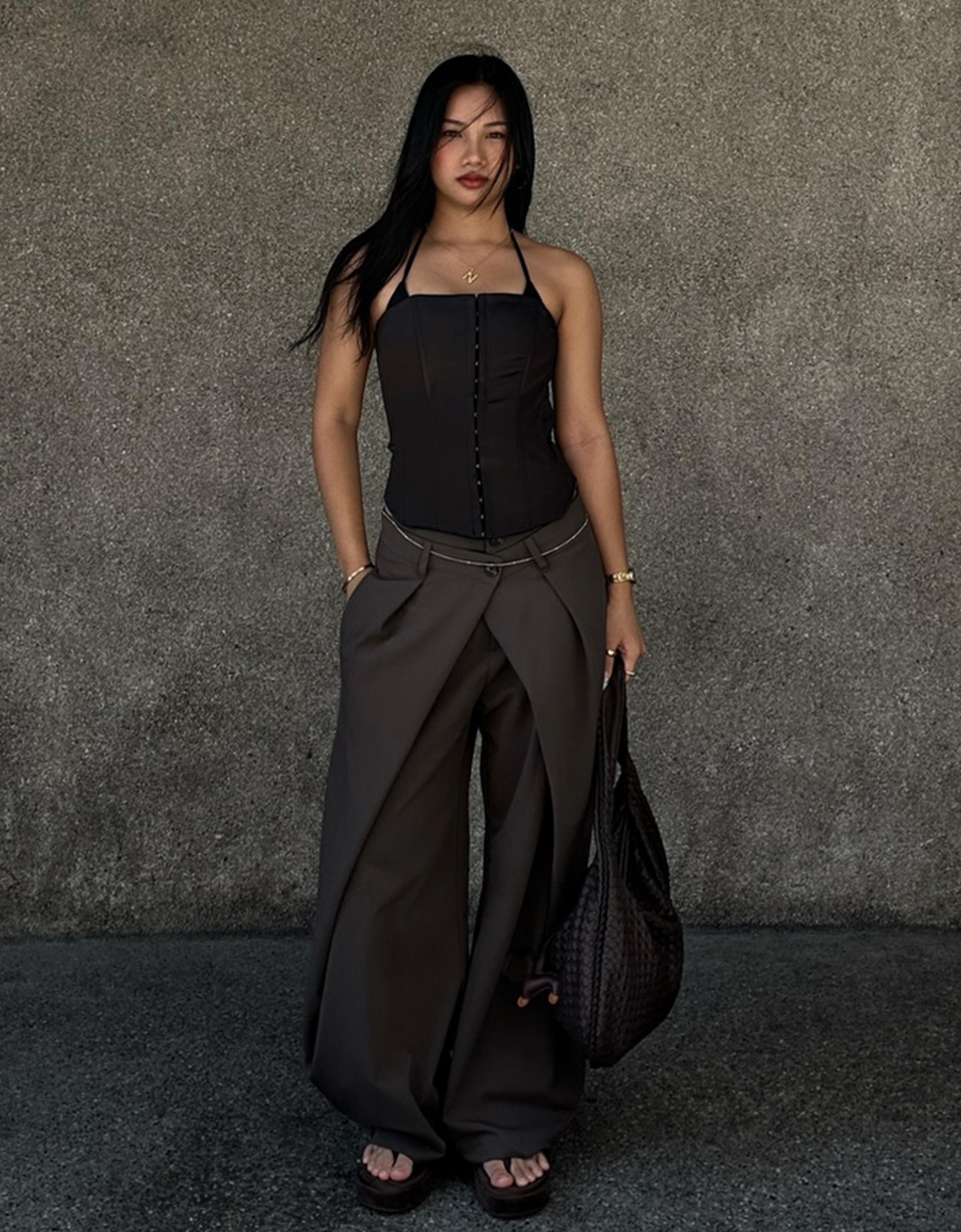 Pleated double-button trousers — Sand