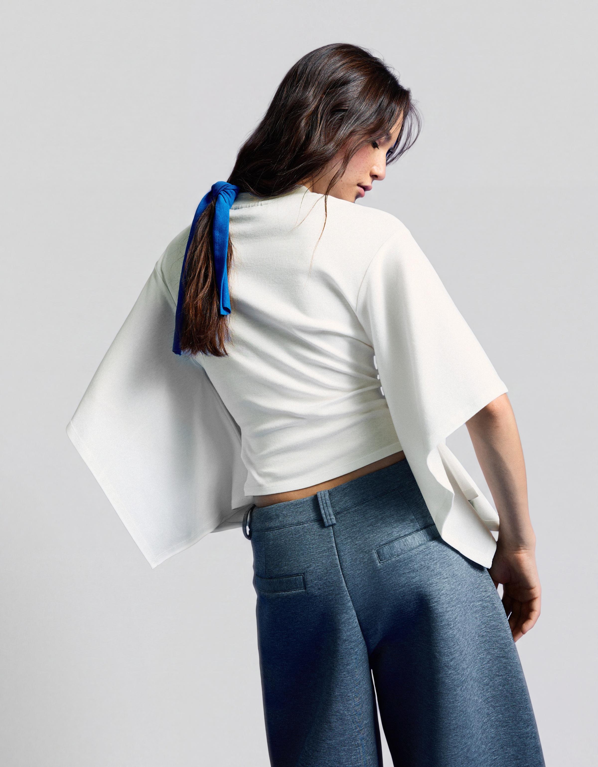 Short sleeve cape T-shirt — Off white