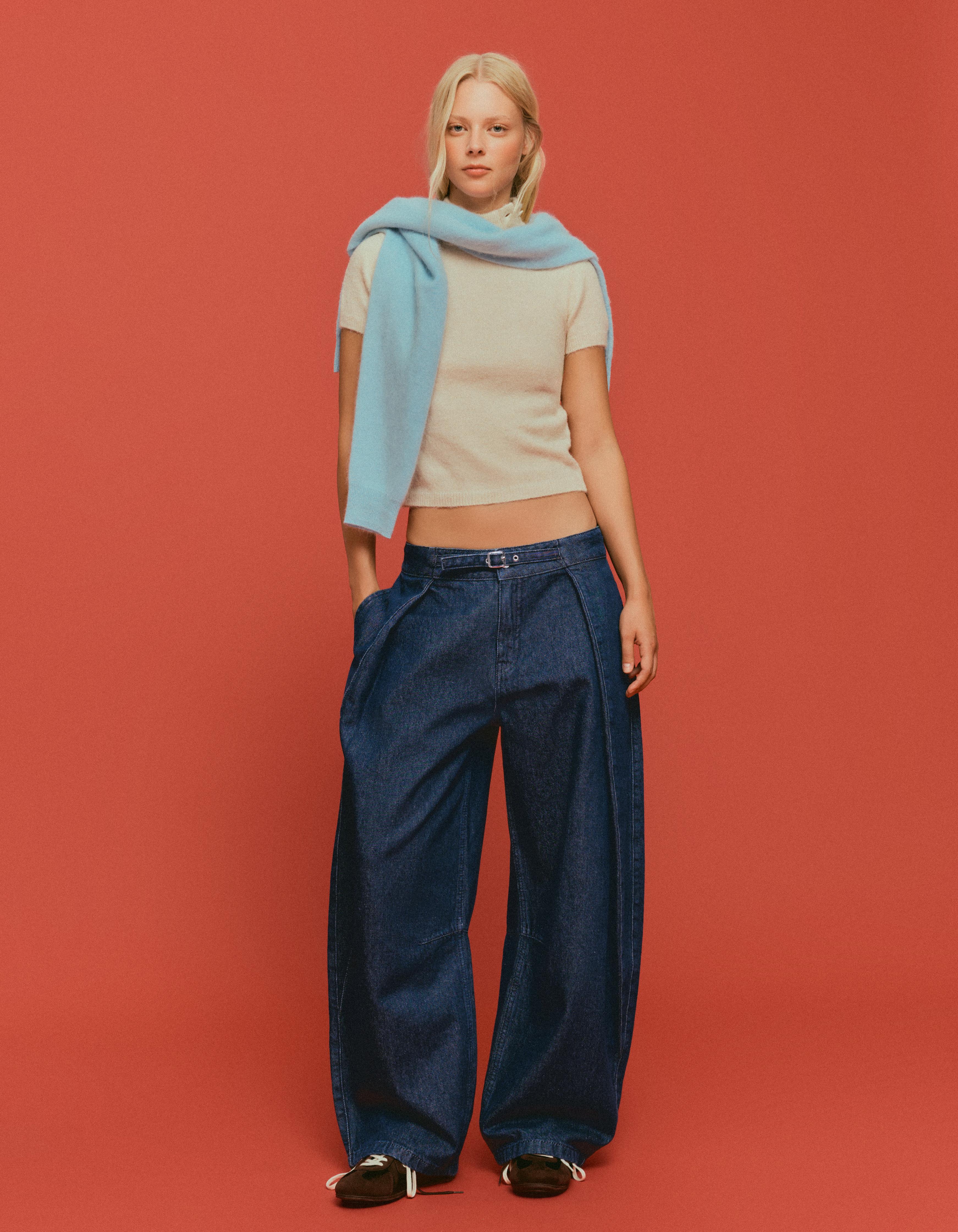 Bershka Jeansy Typu Twisted Z Zakładkami Kobieta 44 Niebieski
