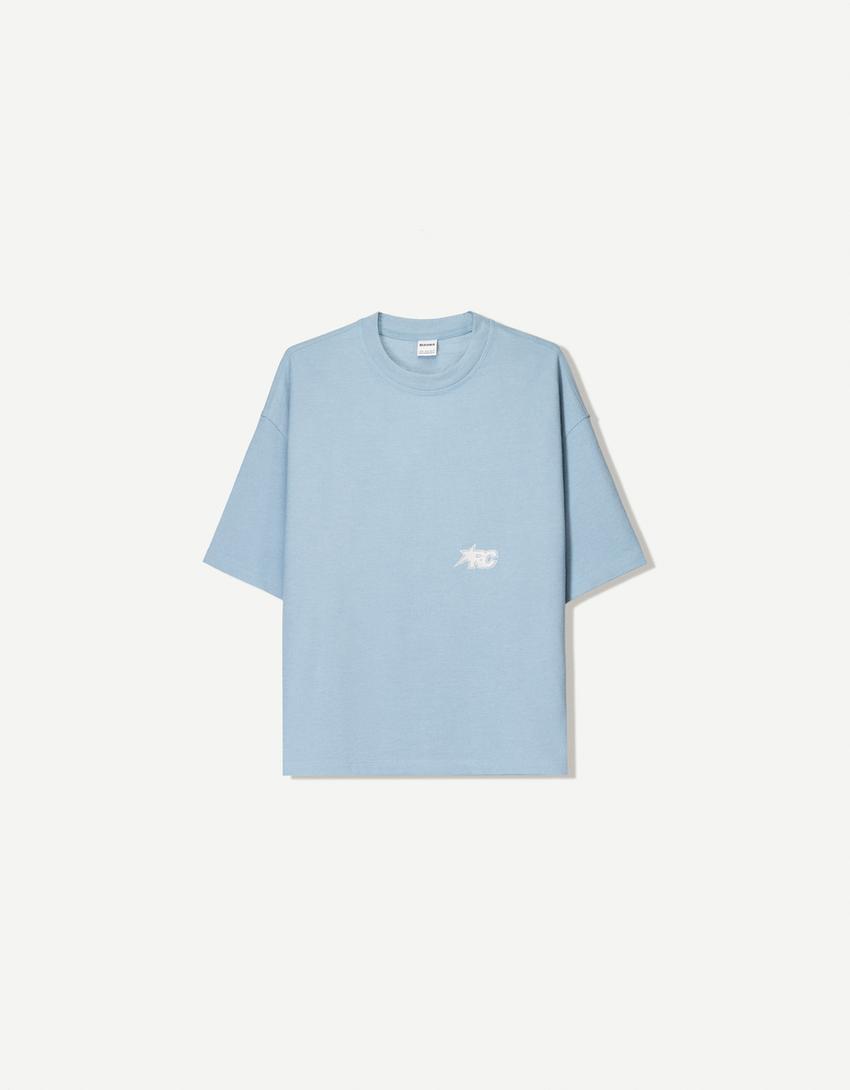 Textured short sleeve boxy fit T-shirt with embroidery-Light blue