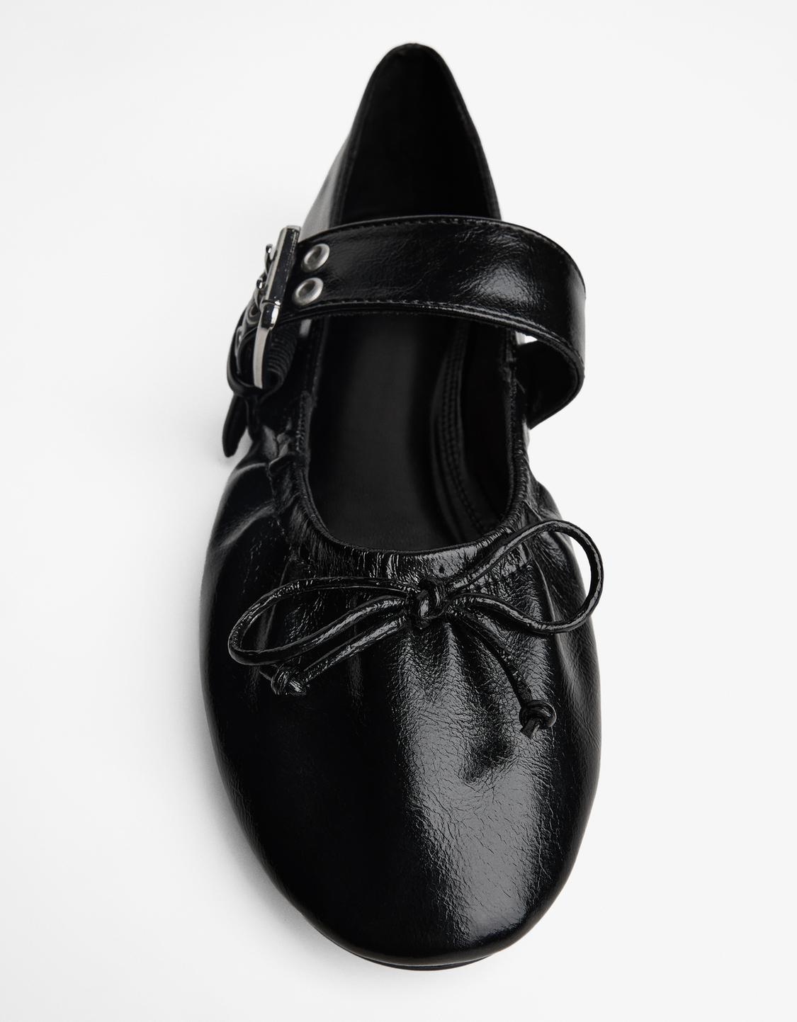 Buckled ballet flats